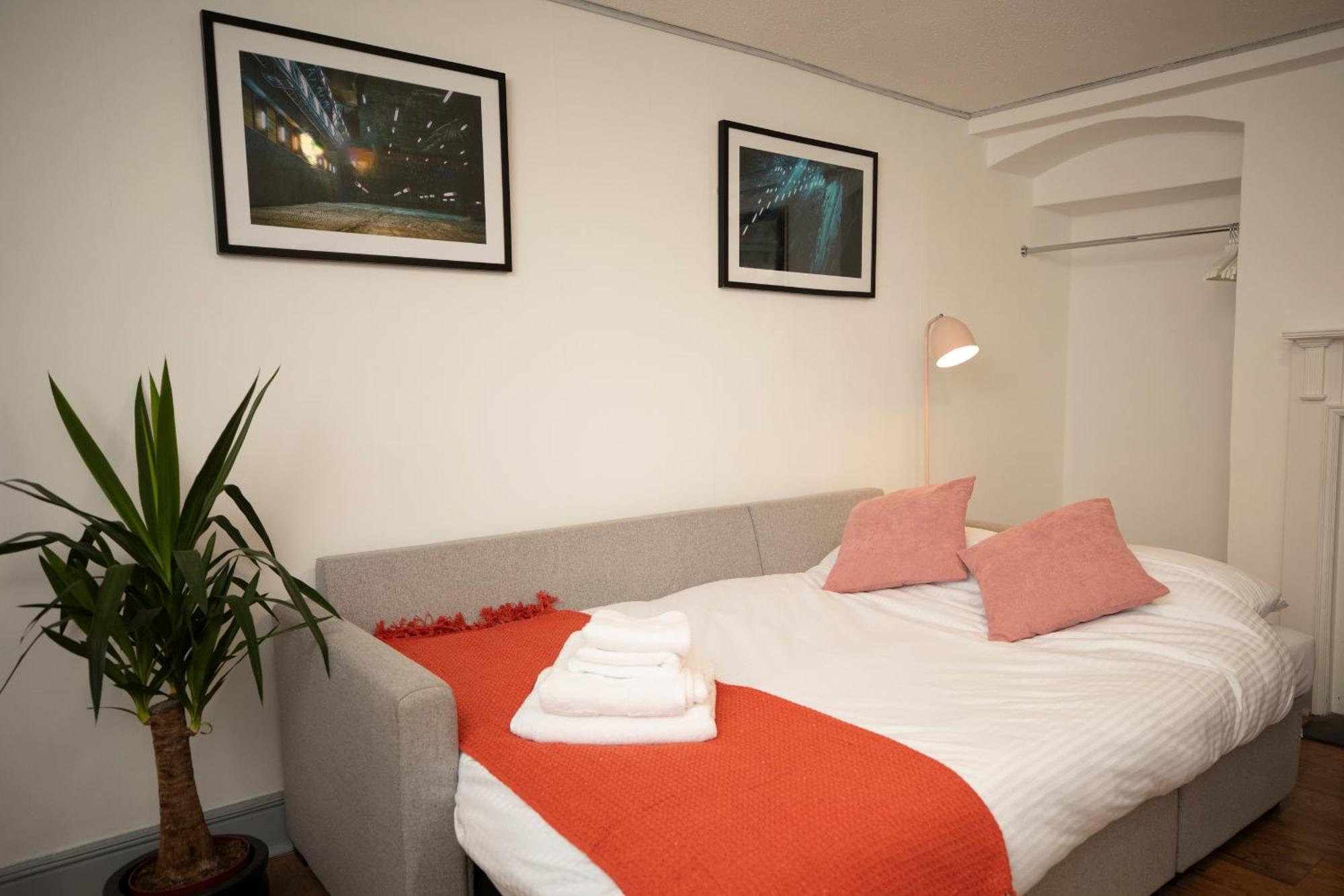 Base78, Your Place In Bristoi, Close To Station, Harbourside & Apartment Bristol