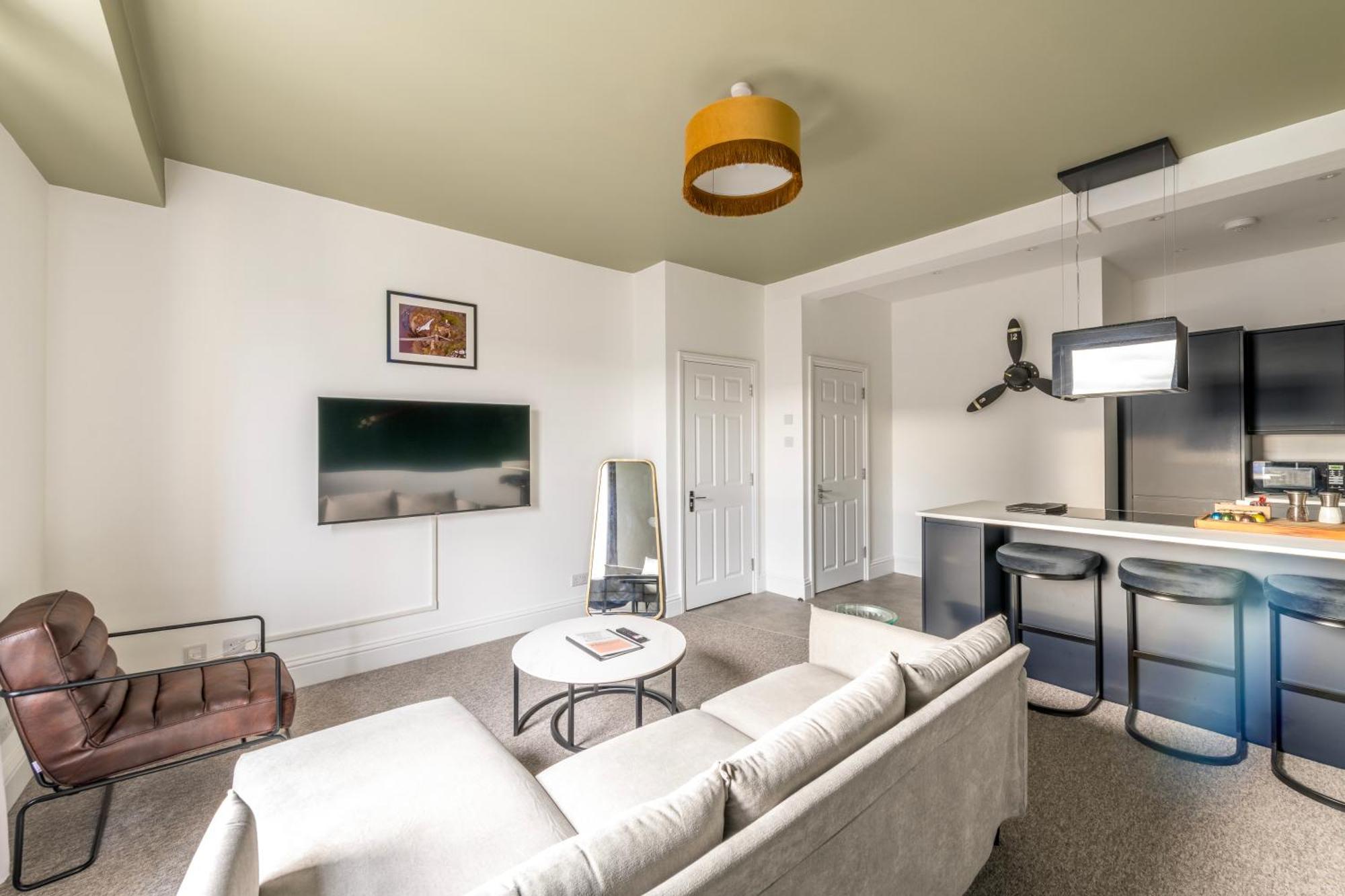 Apartment Unique Spitfire With Free Parking By Prescott Bristol