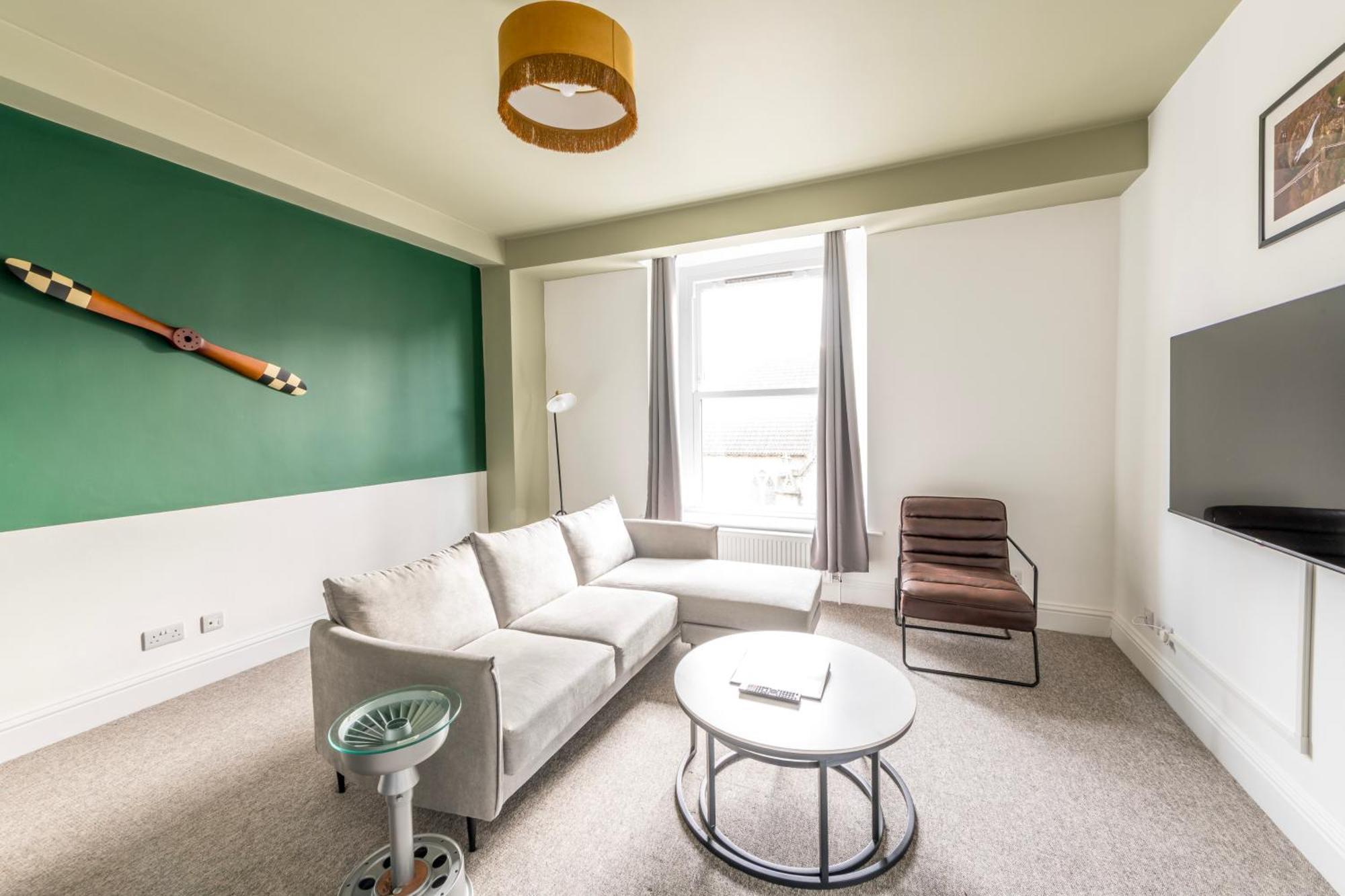 Apartment Unique Spitfire With Free Parking By Prescott *