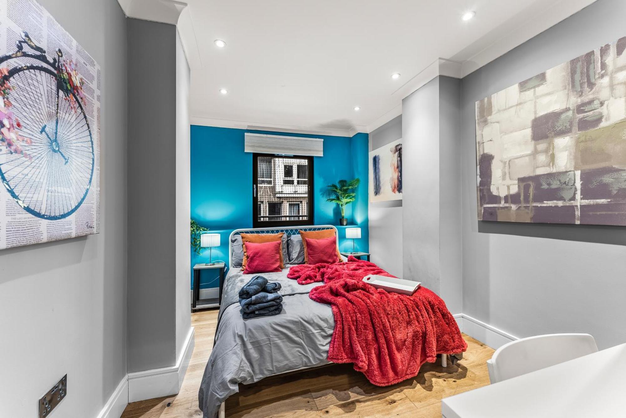 Comfortable Centre For Contractors And Couples - Centre * Bristol