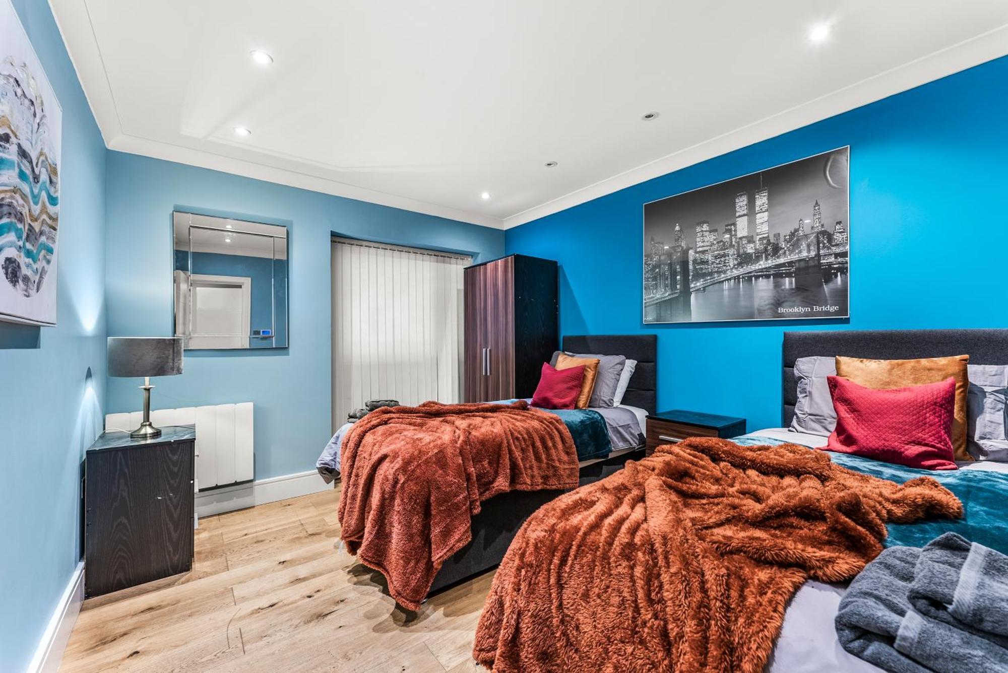 Comfortable Centre For Contractors And Couples - Centre * Bristol