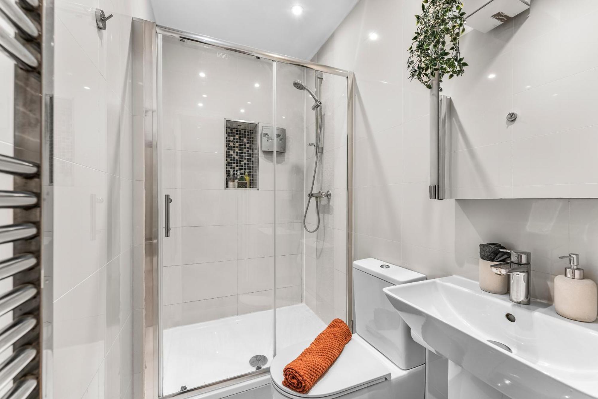 Comfortable Centre For Contractors And Couples - Centre Apartment Bristol