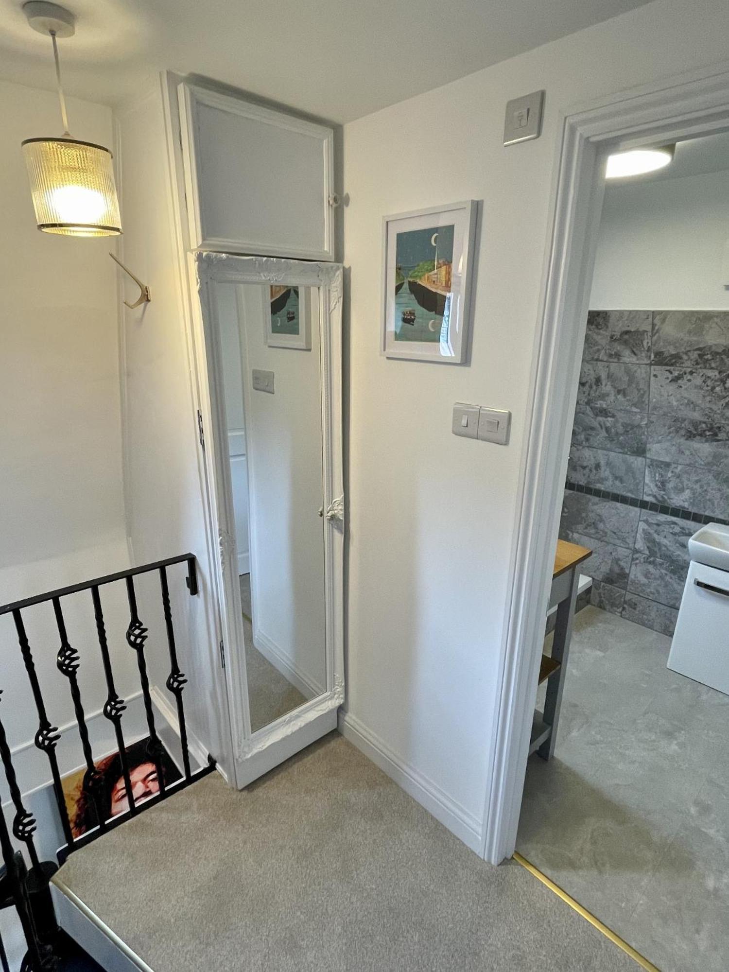 Cosy Oasis In The Heart Of Clifton Village Apartment *