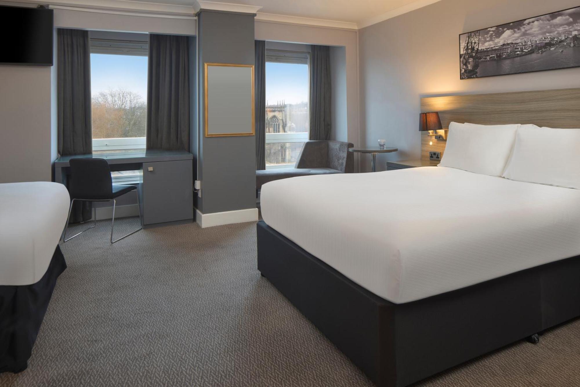 Hotel Doubletree By Hilton Centre 4*