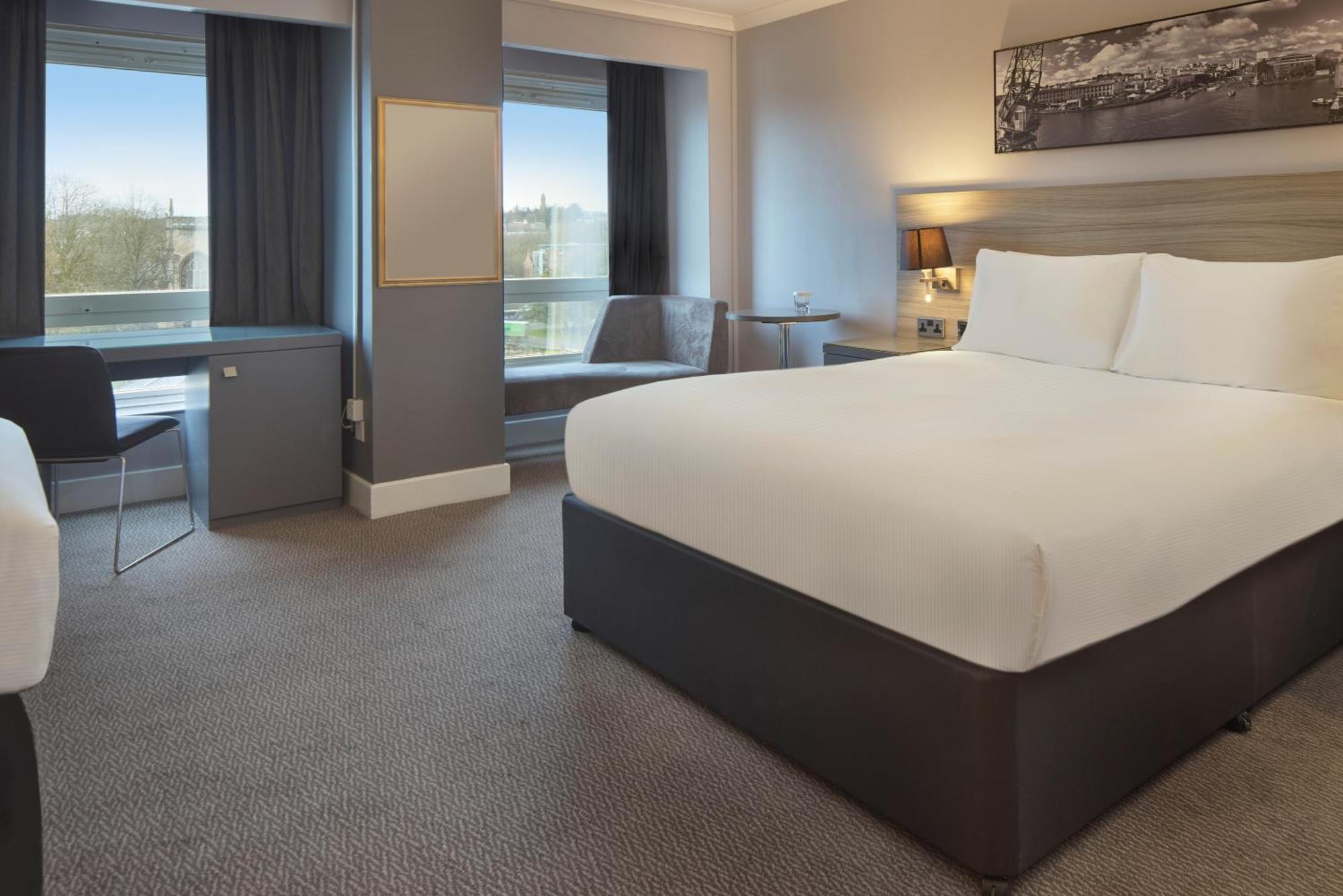 Doubletree By Hilton Centre 4*