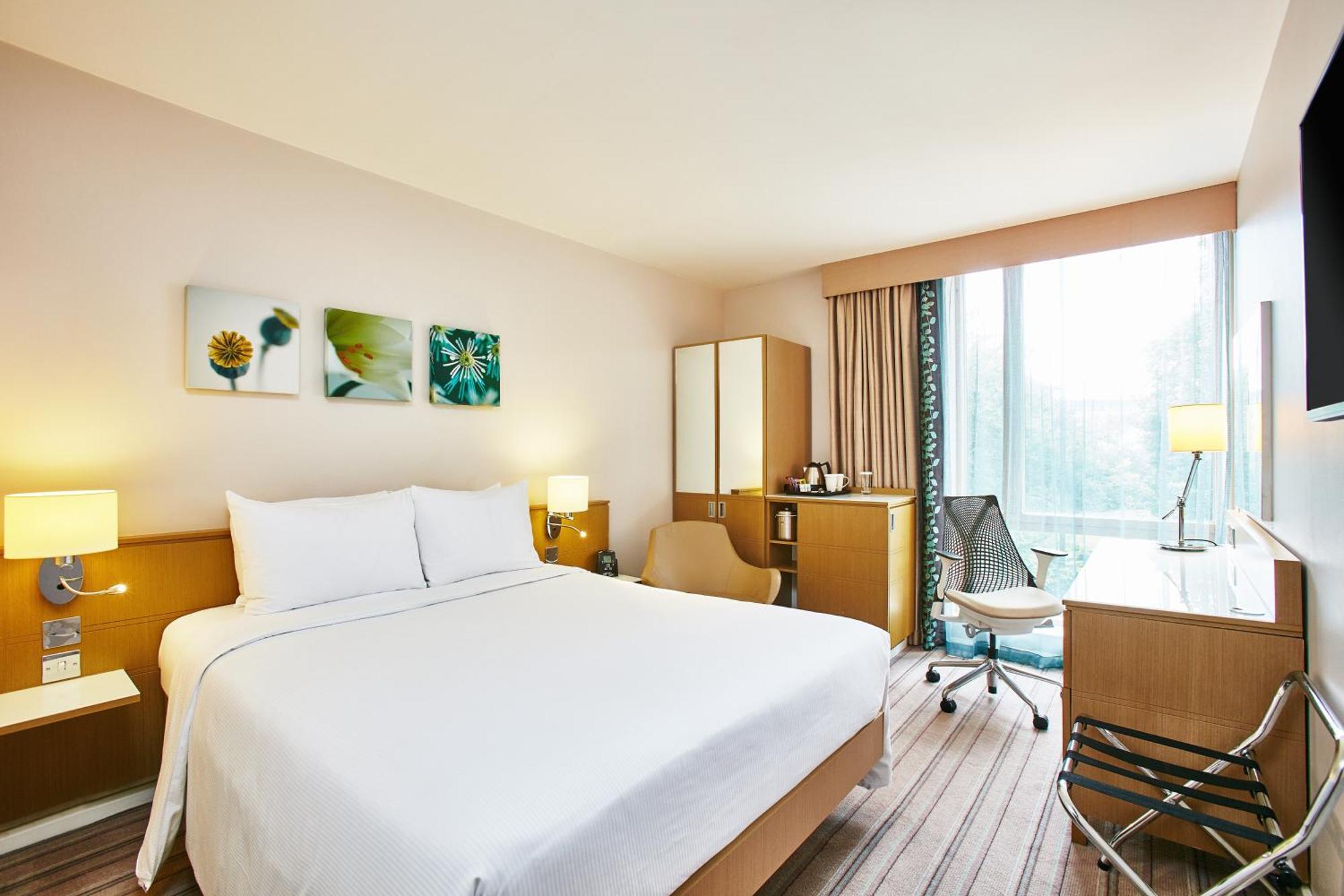 Hilton Garden Centre Hotel