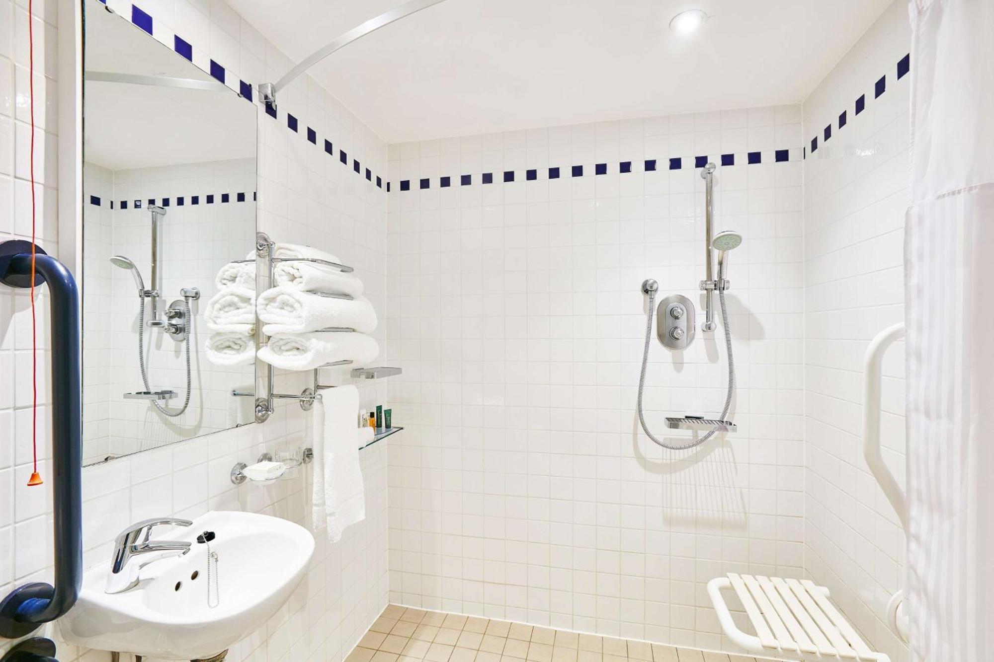 Hilton Garden Centre Hotel