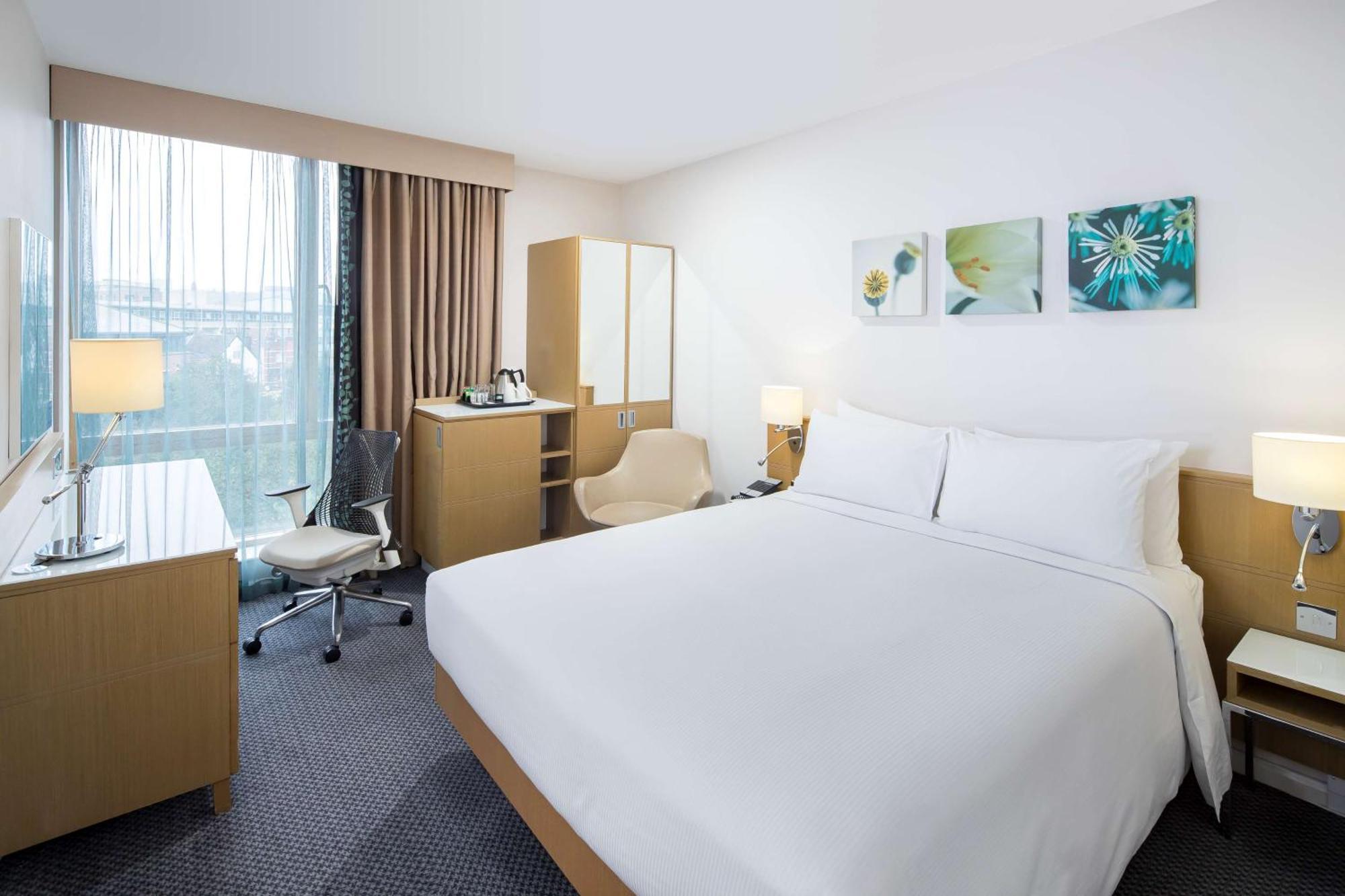Hilton Garden Centre Hotel