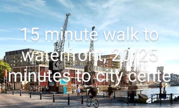 Apartment Gorgeous With Free Parking & Breakfast Near City Centre & Midday Checkout Bristol