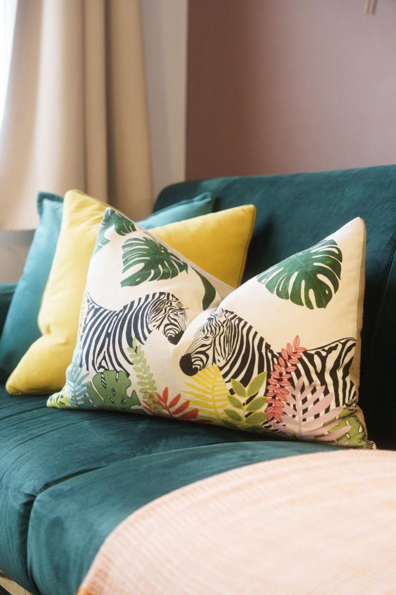 Apartment Modern & Stylish 1 Bedroom Flat In *
