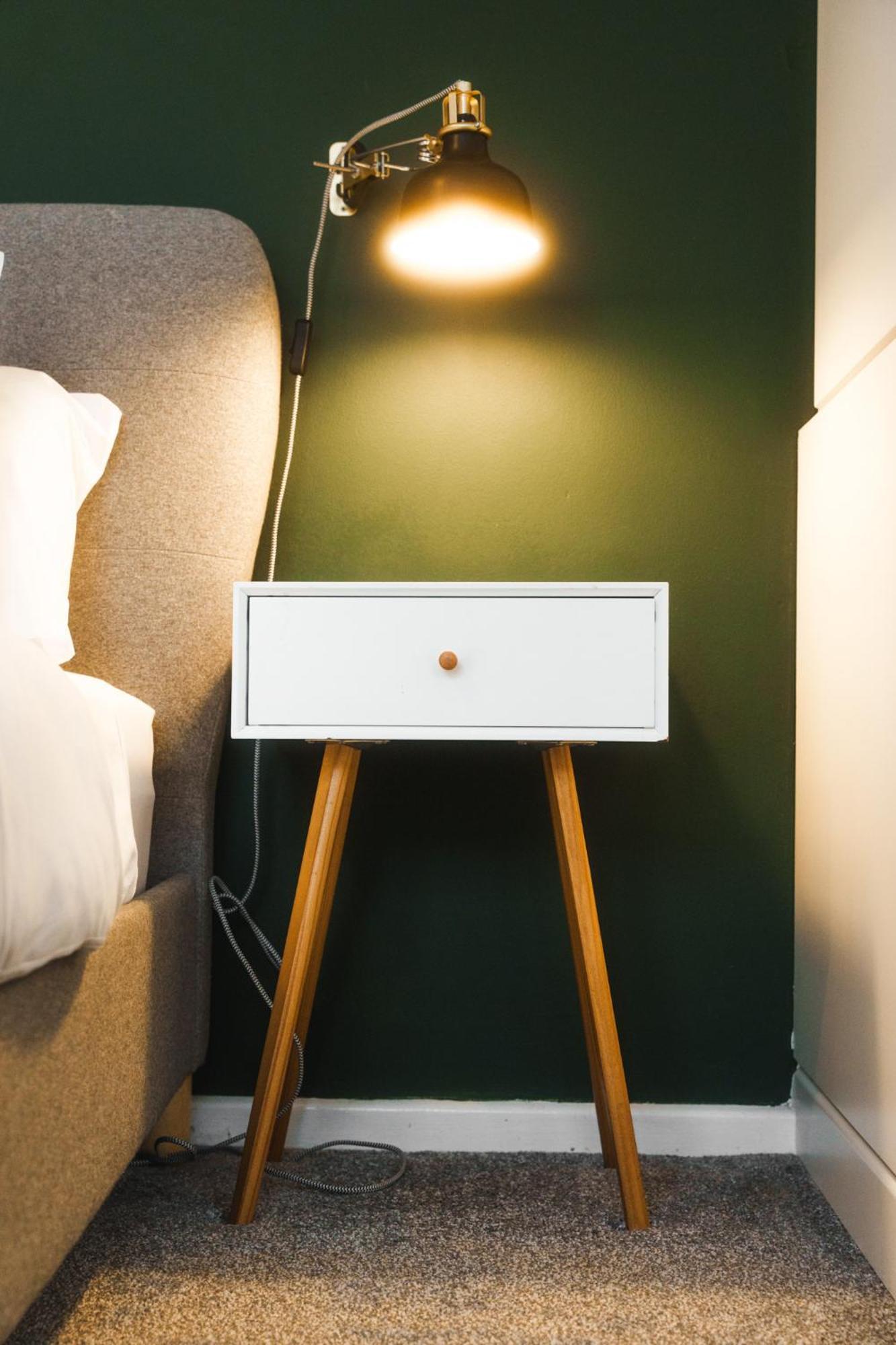 Modern & Stylish 1 Bedroom Flat In Apartment Bristol
