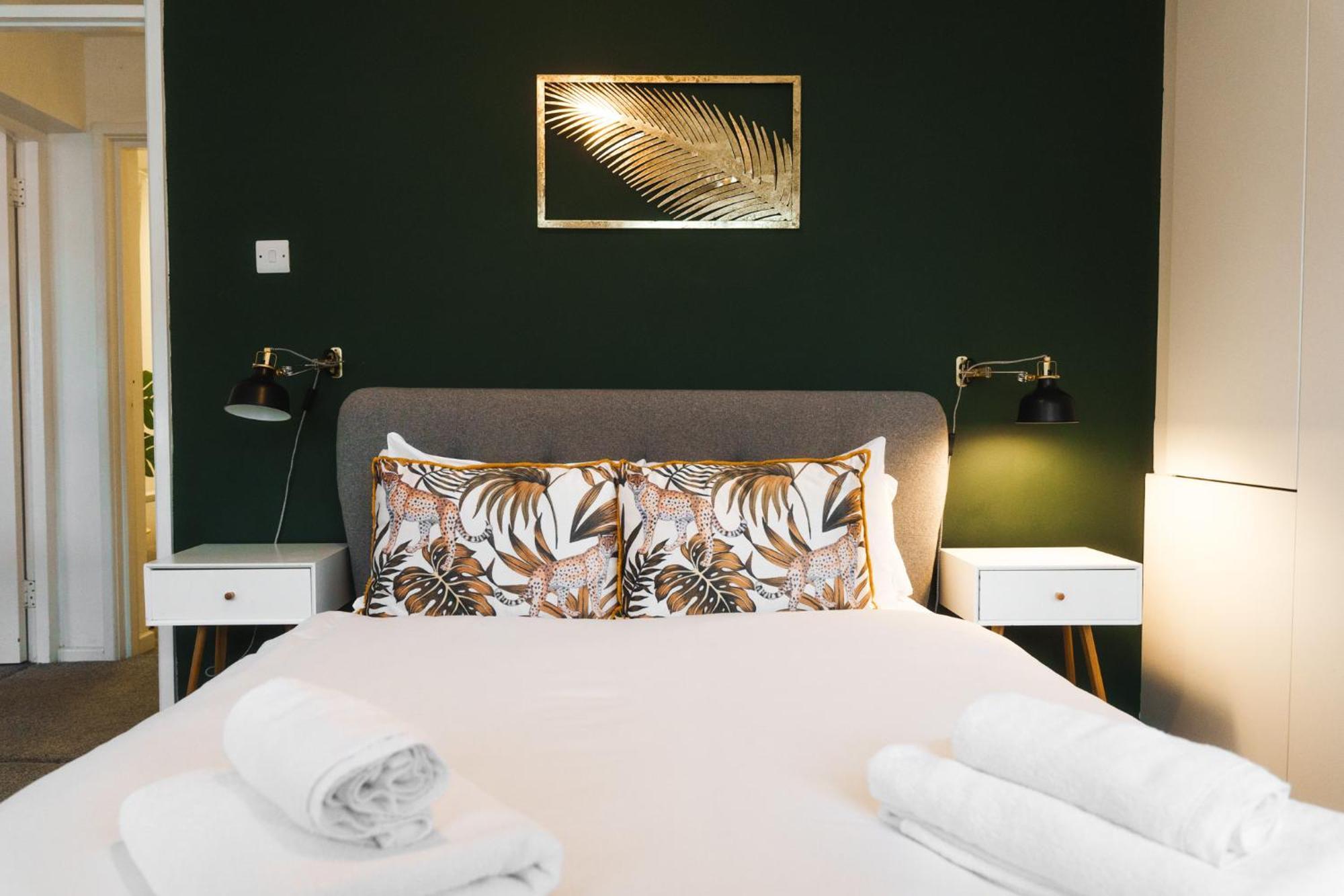 Modern & Stylish 1 Bedroom Flat In