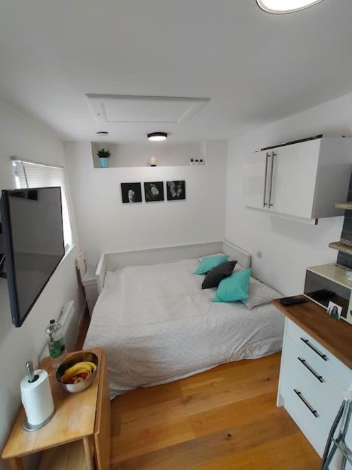 Private Self Contained Self Catering Flat Apartment *