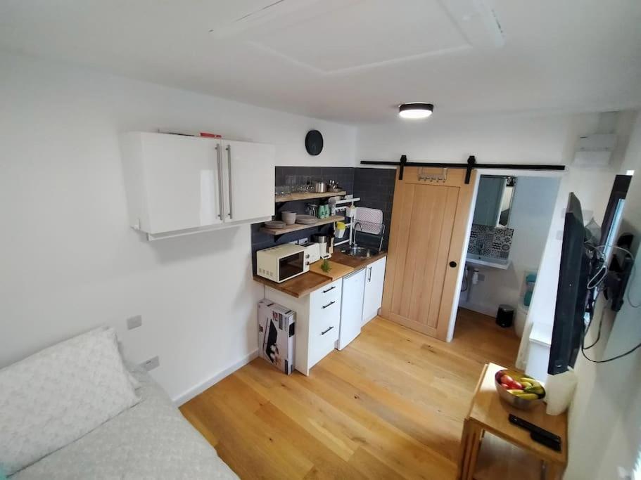 Private Self Contained Self Catering Flat Apartment Bristol