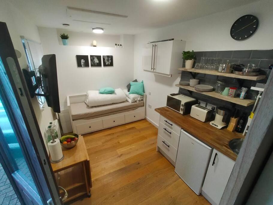 Private Self Contained Self Catering Flat Apartment *