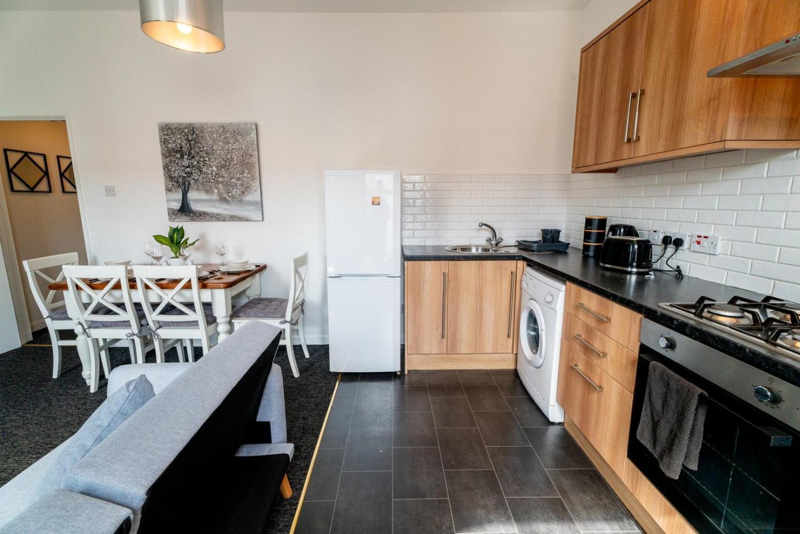 Cozy Urban | Retreat Modern 1br | Free Parking Apartment Bristol