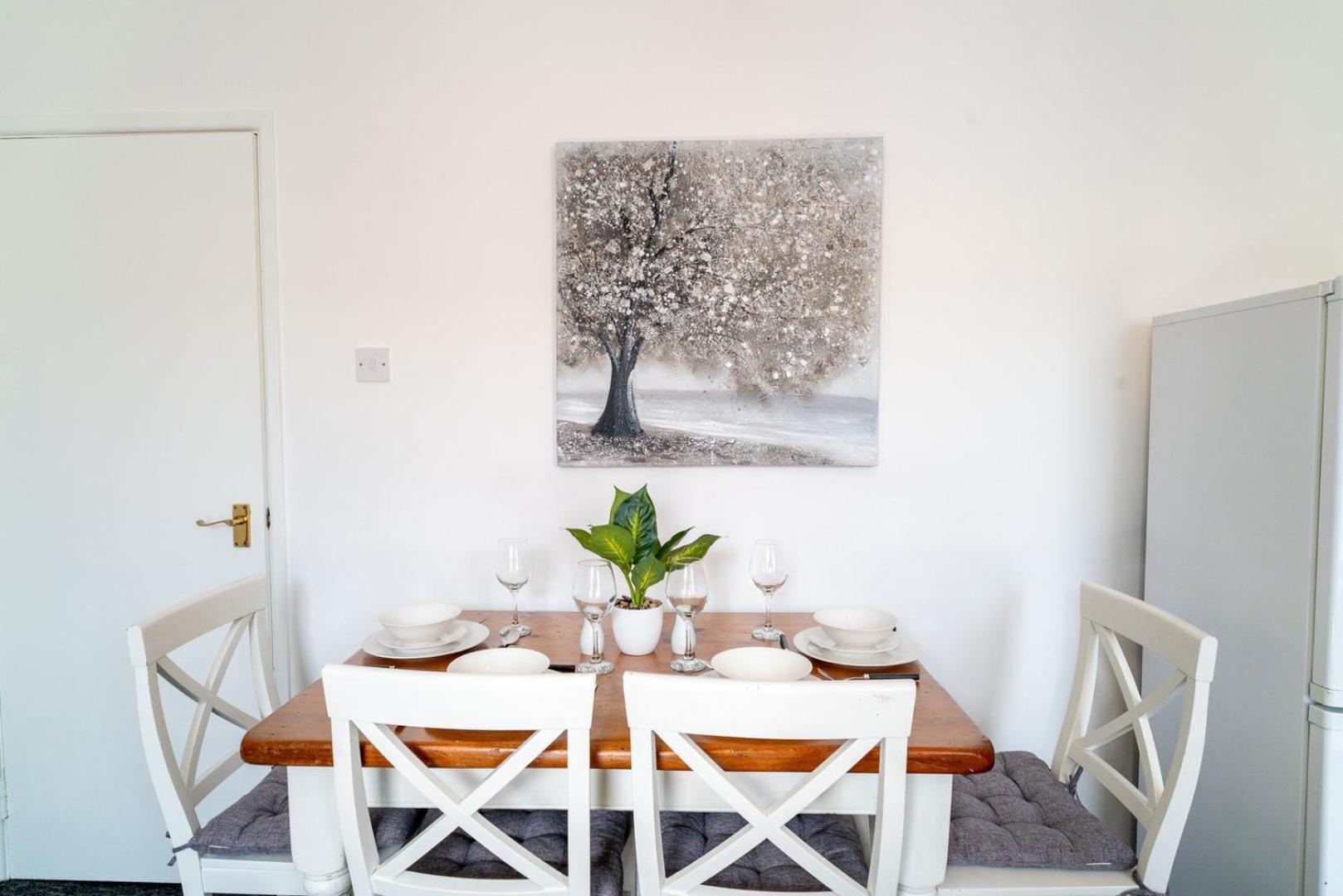 Cozy Urban | Retreat Modern 1br | Free Parking Bristol