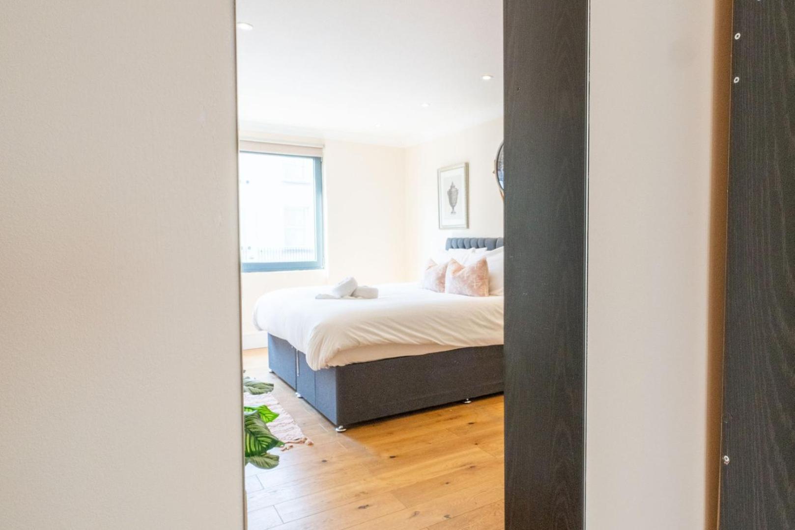 Vibrant Old 2br - Full Kitchen Wifi *