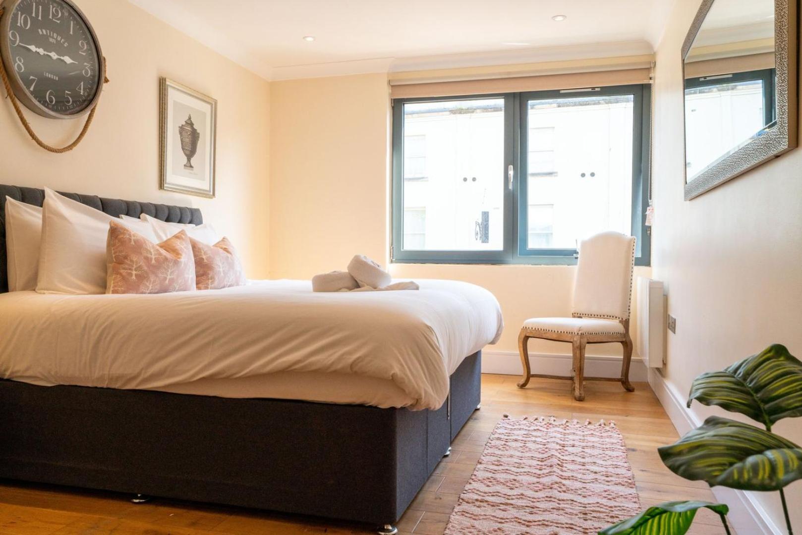 Vibrant Old 2br - Full Kitchen Wifi Bristol