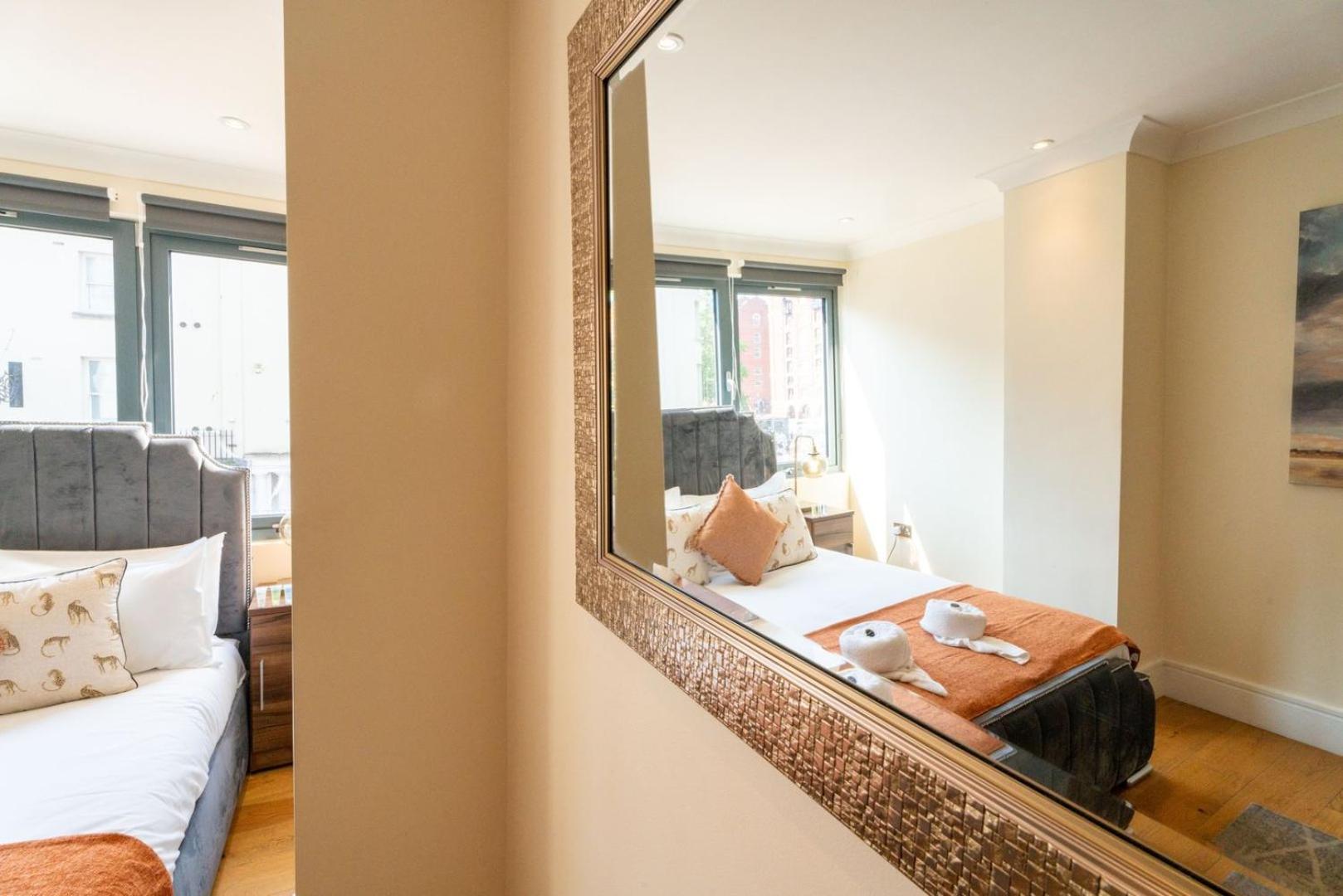 Vibrant Old 2br - Full Kitchen Wifi