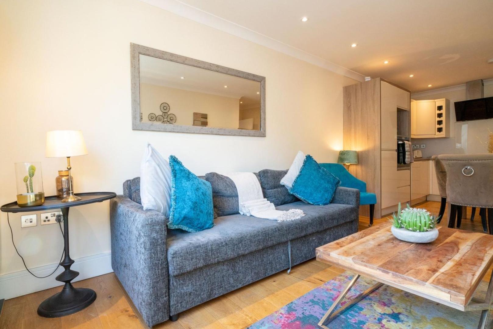 Apartment Vibrant Old 2br - Full Kitchen Wifi Bristol