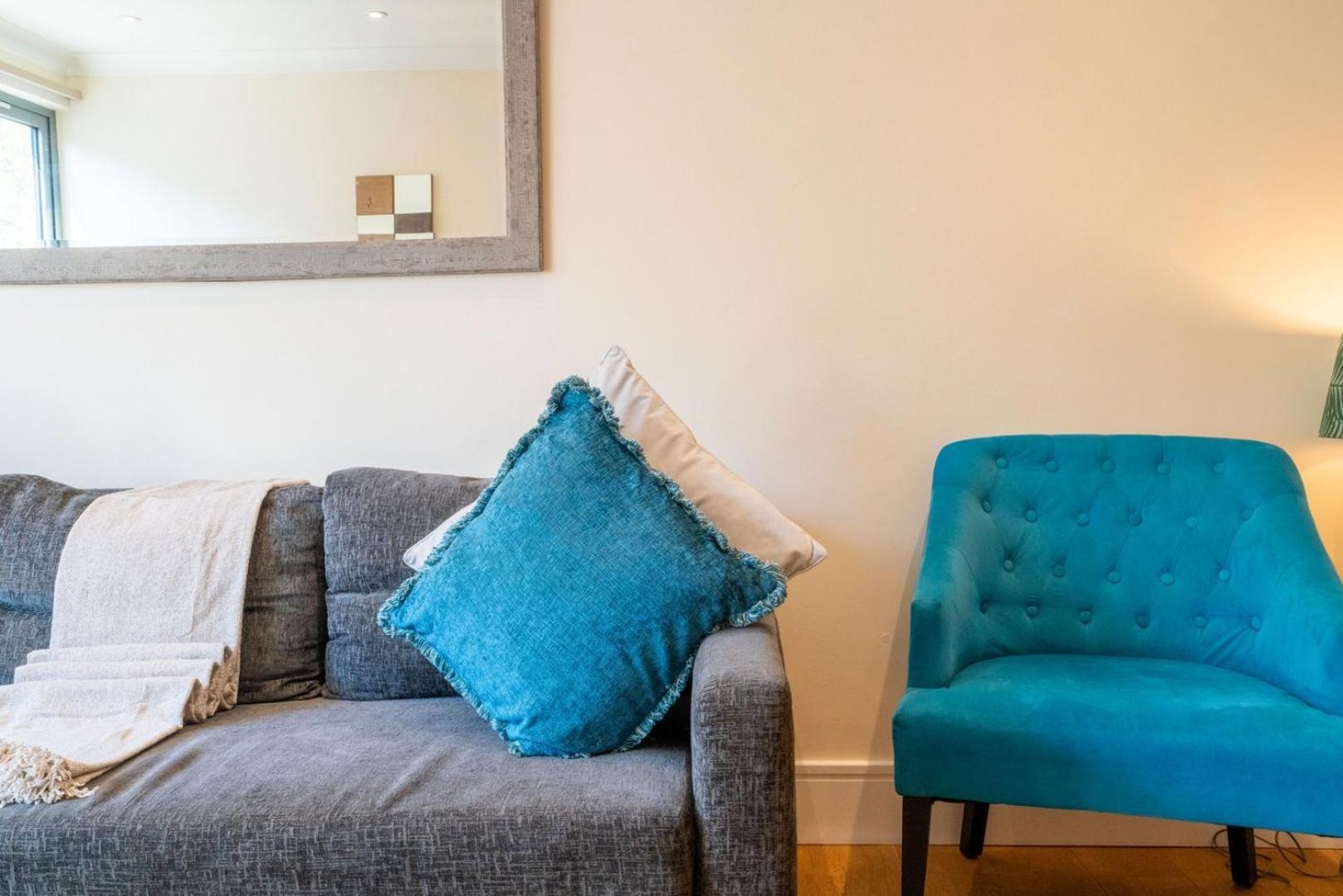 Vibrant Old 2br - Full Kitchen Wifi Bristol