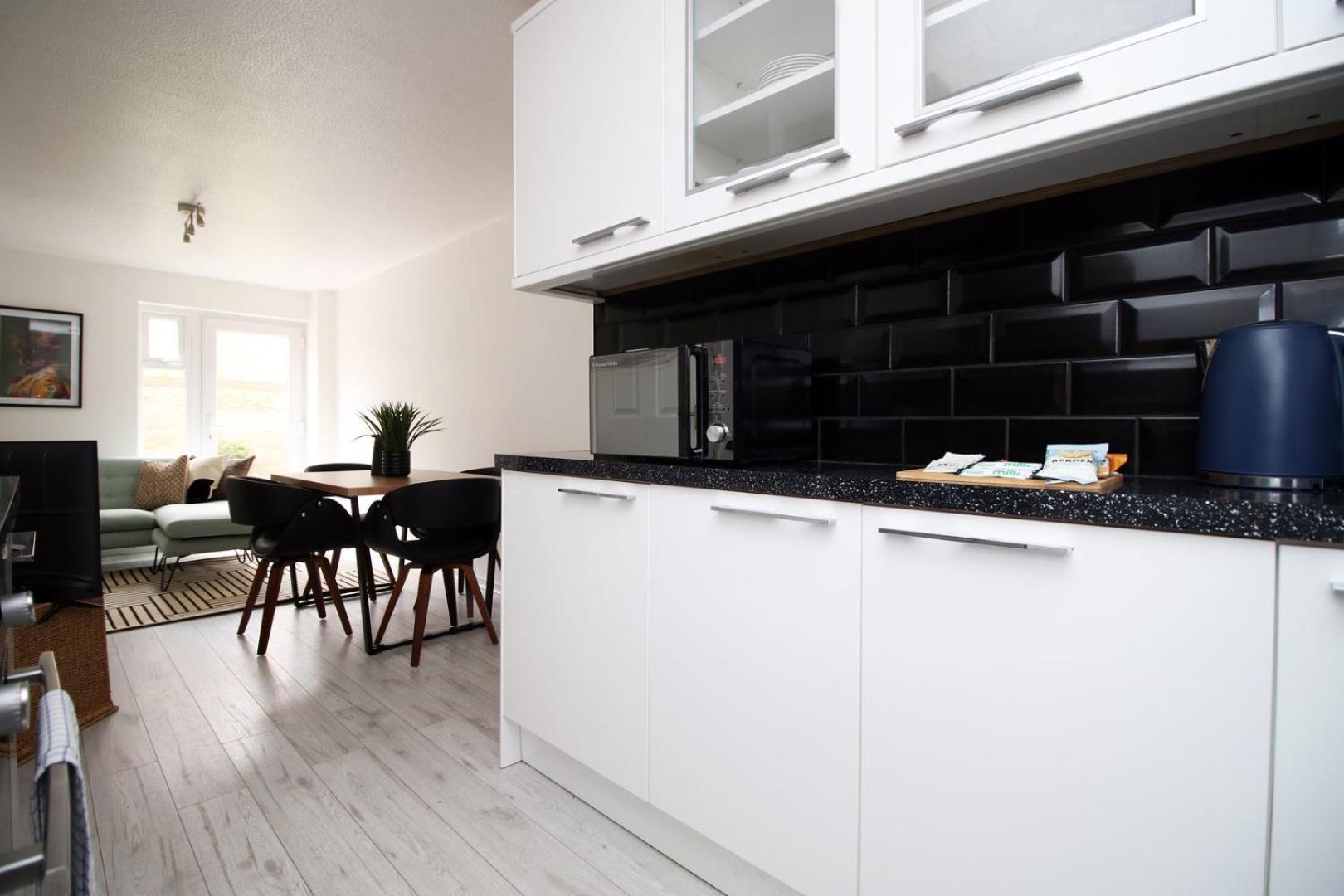 4 Bedroom With Free On Street Parking Bristol