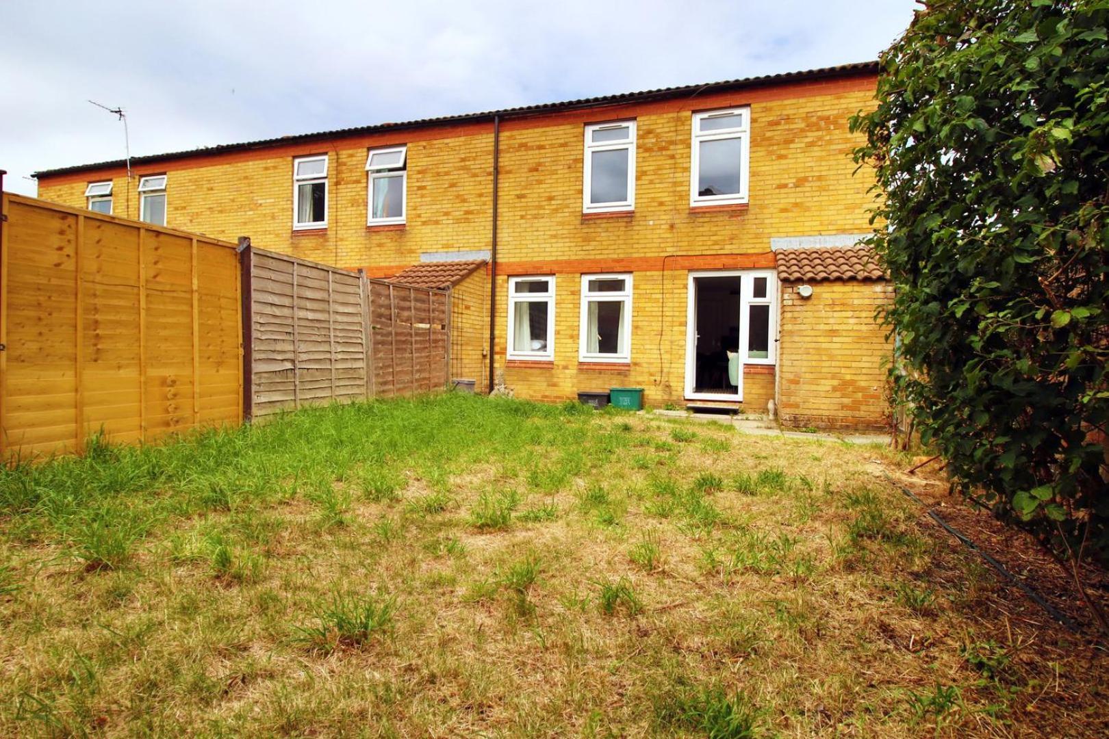 4 Bedroom With Free On Street Parking Bristol