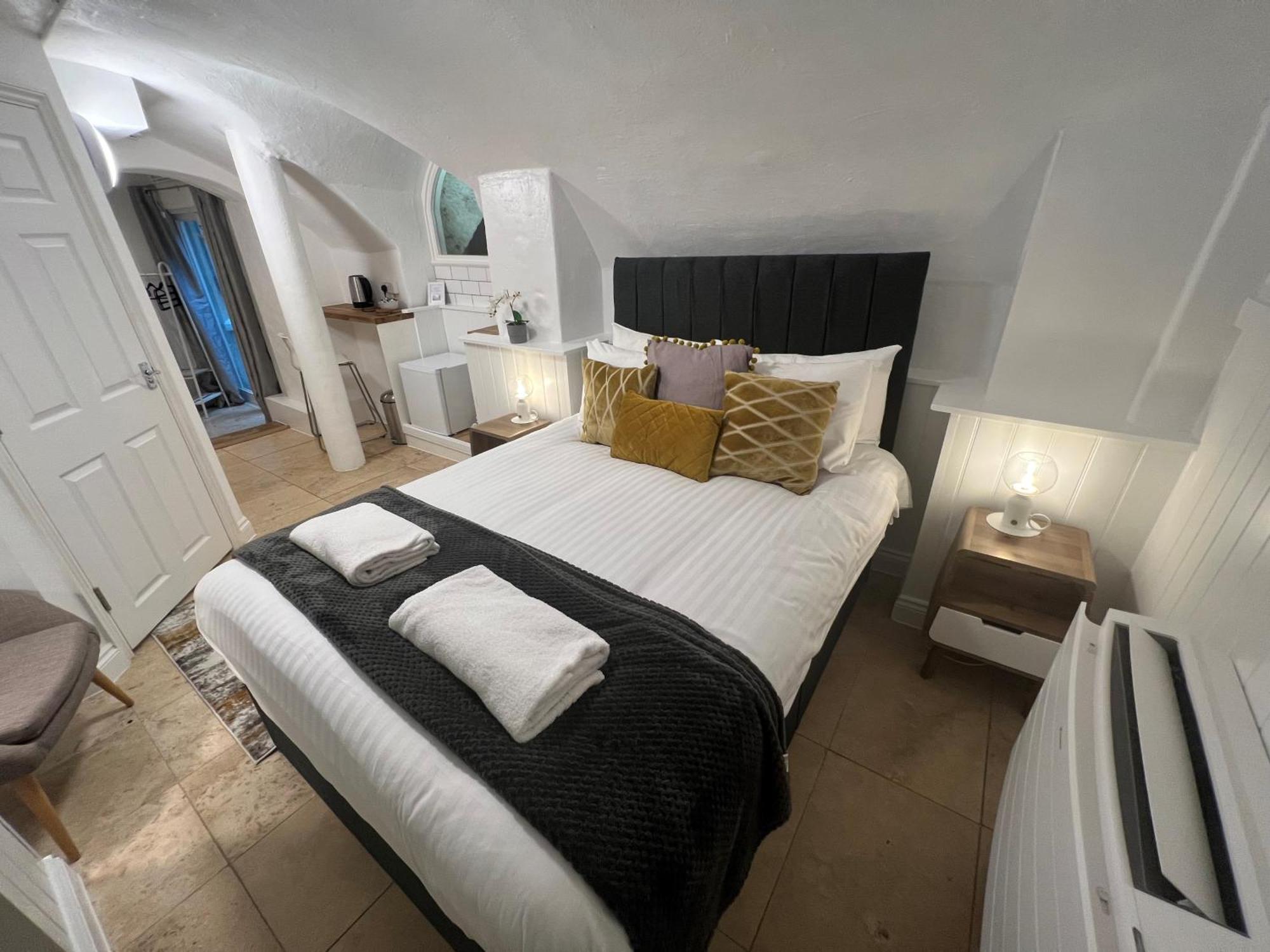 4 Berkeley Square I Your