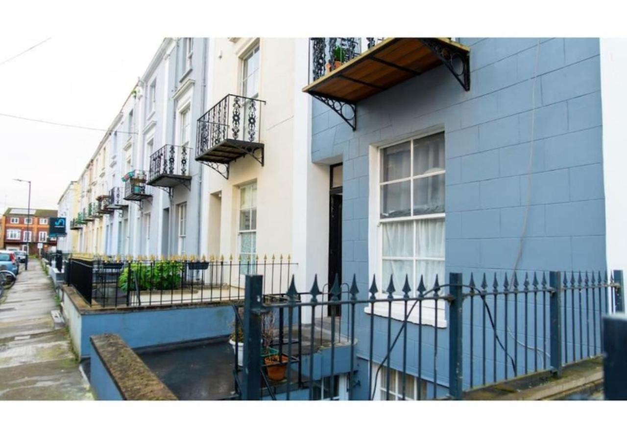Apartment Clifton's Cosy Escape