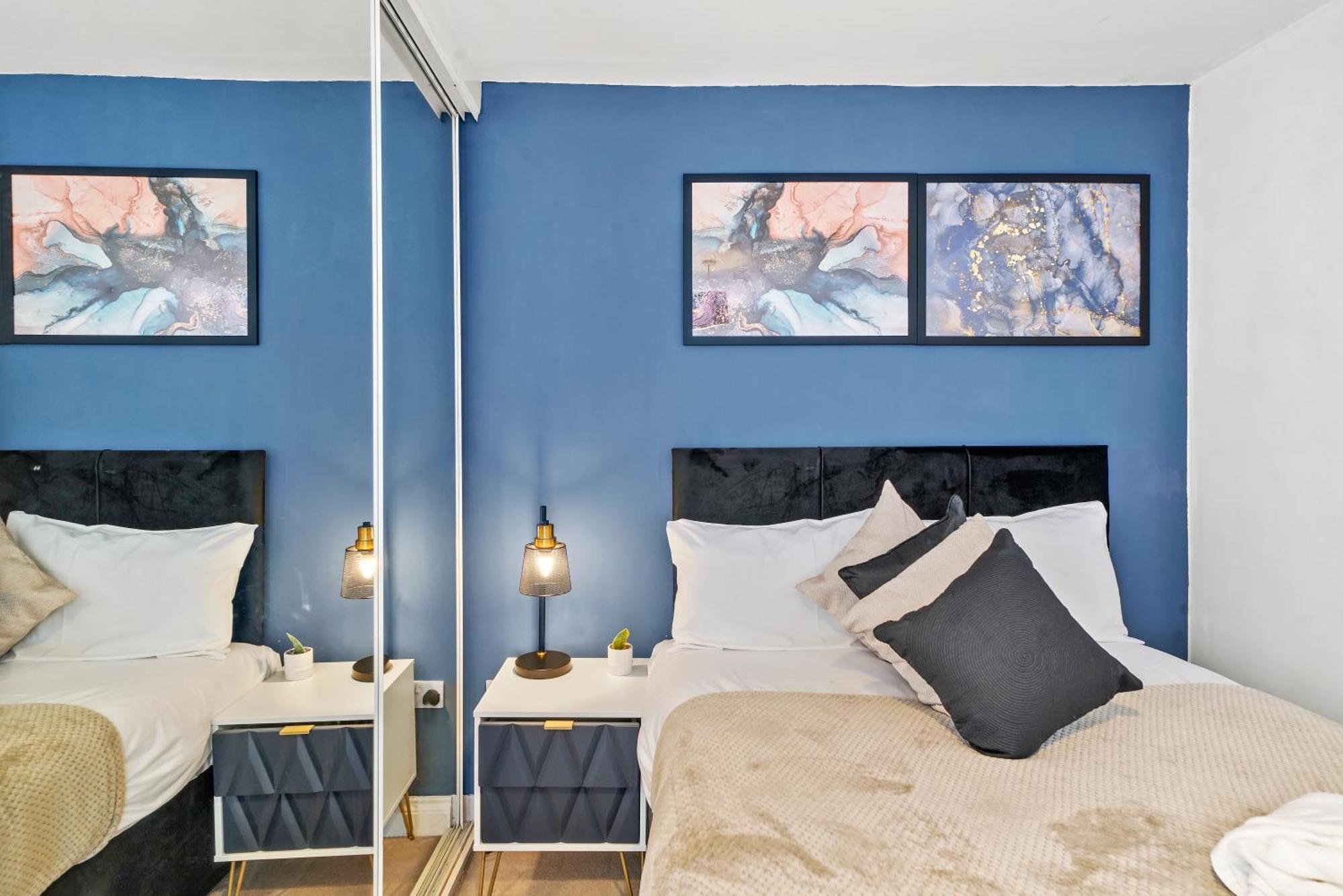 Apartment Harbourside Heaven In - Sleeps 8 Bristol
