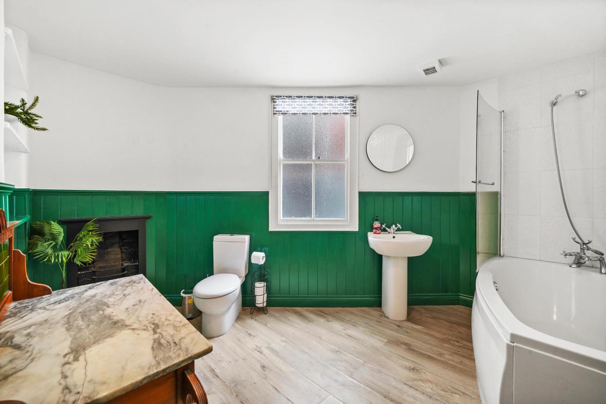 Harbourside Heaven In - Sleeps 8 * Bristol