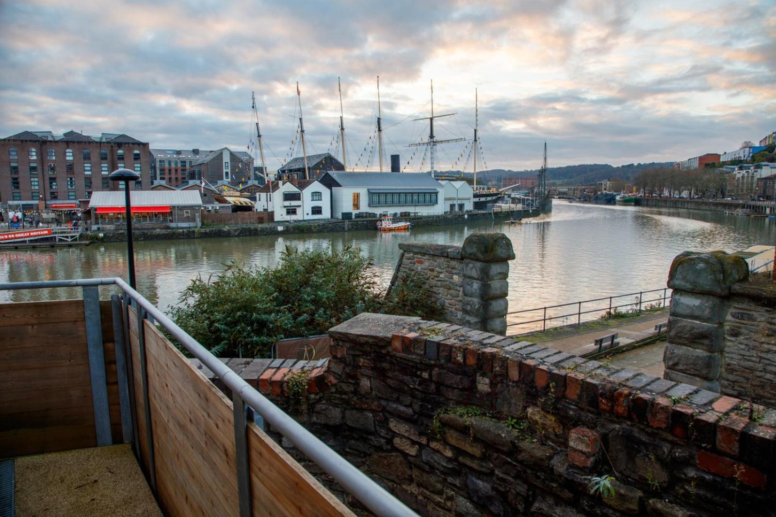 The Boat House By Cliftonvalley Apartment *