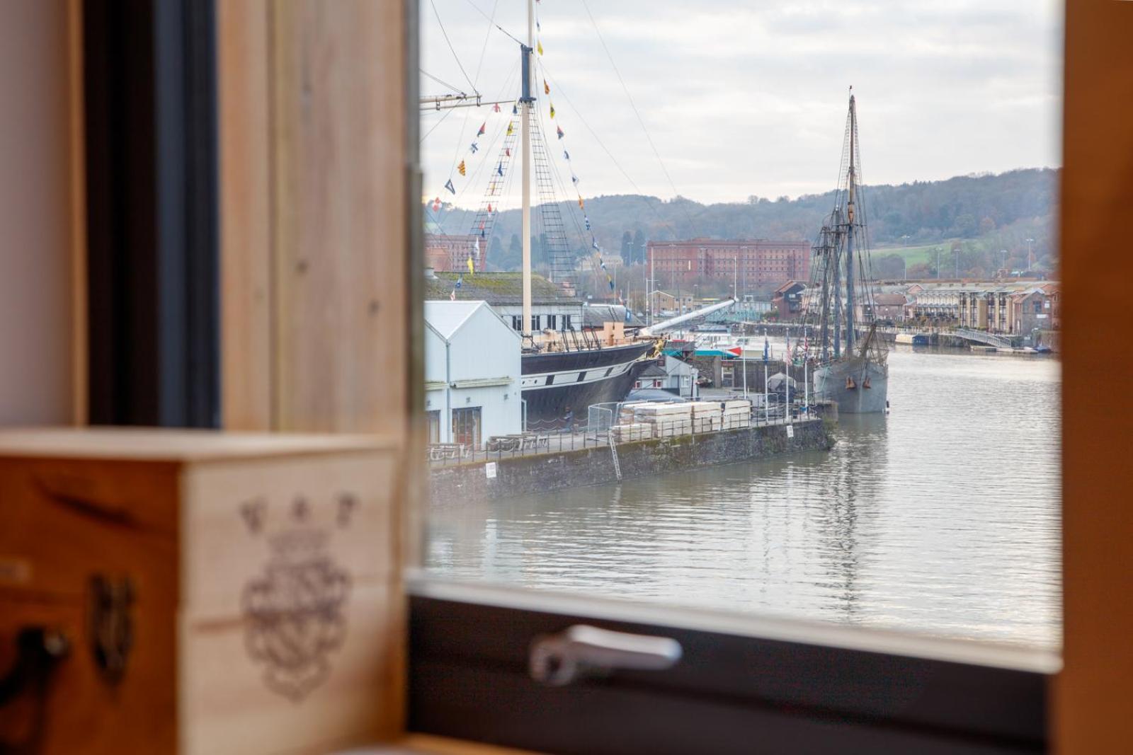 Apartment The Boat House By Cliftonvalley Bristol