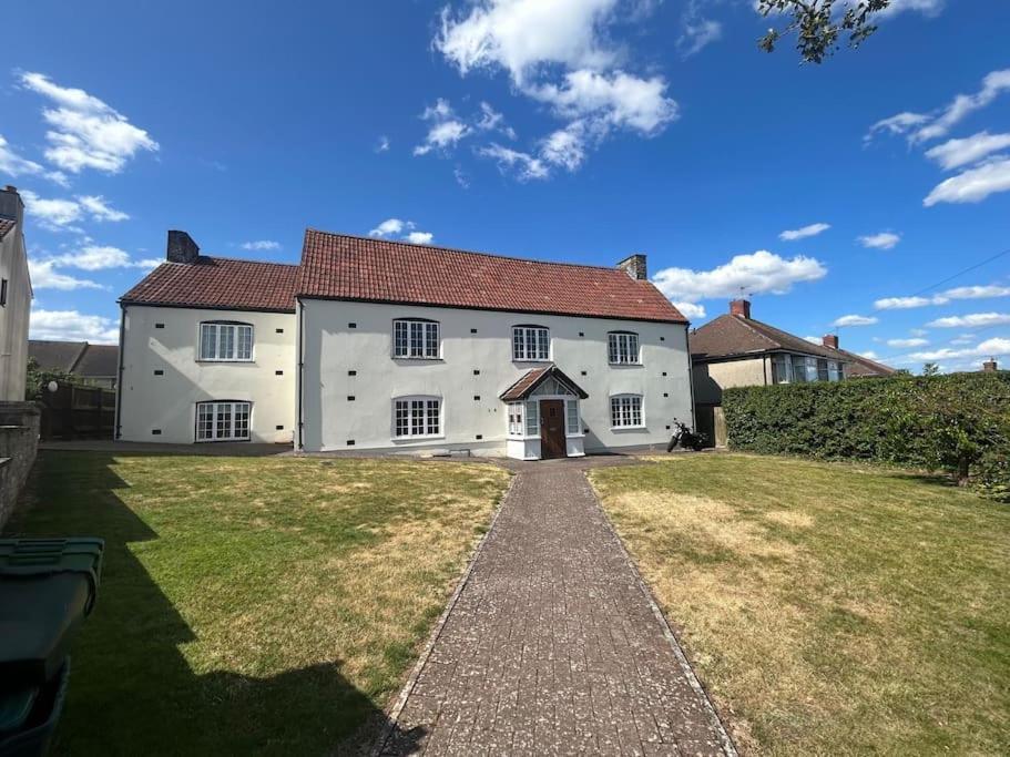 1 Bed Flat, Free Parking, 5 Min Walk To Airbus Bristol