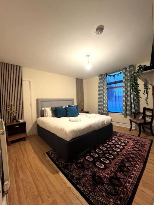 Flat 71 * Bristol