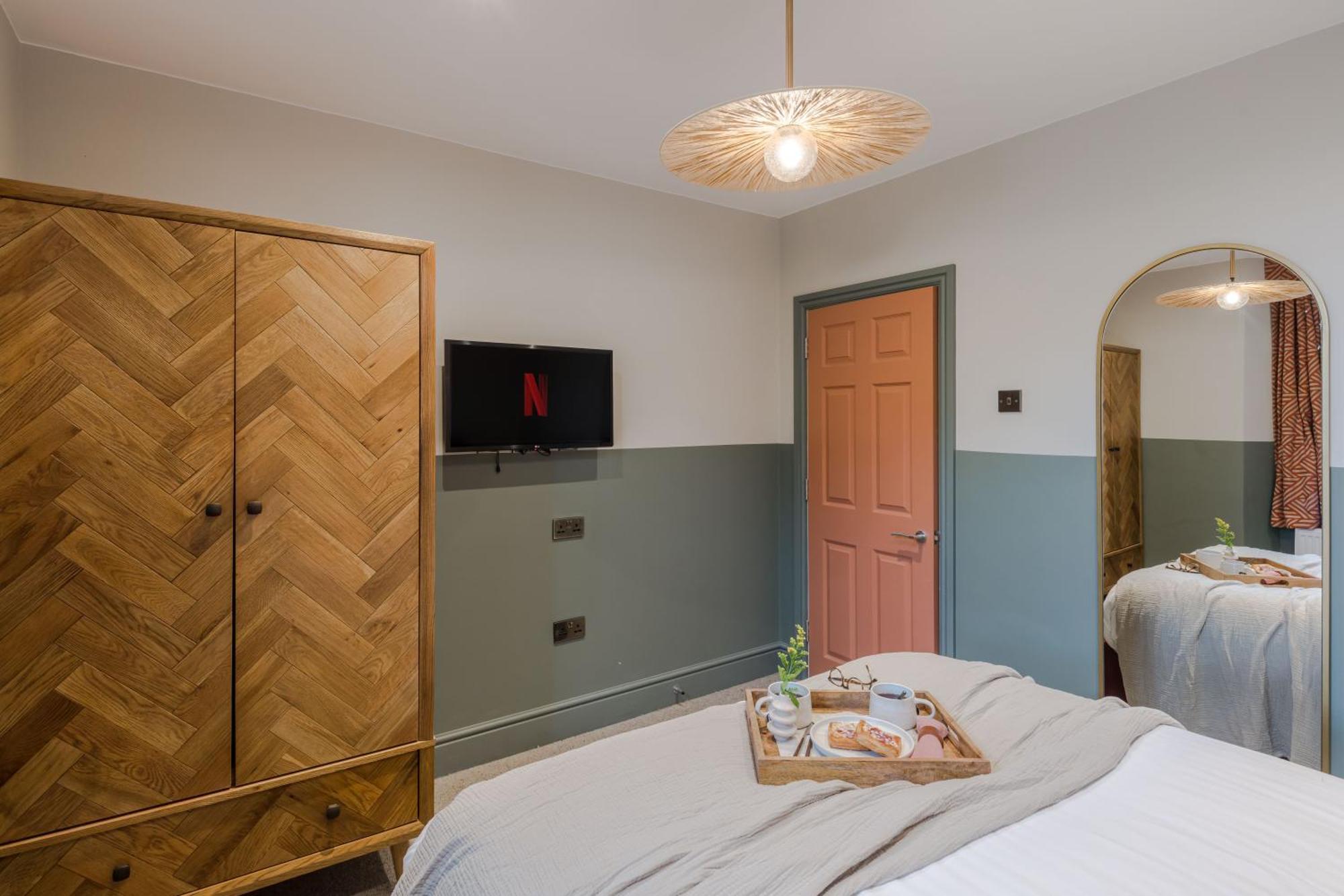 Redland Place - Your Apartment *