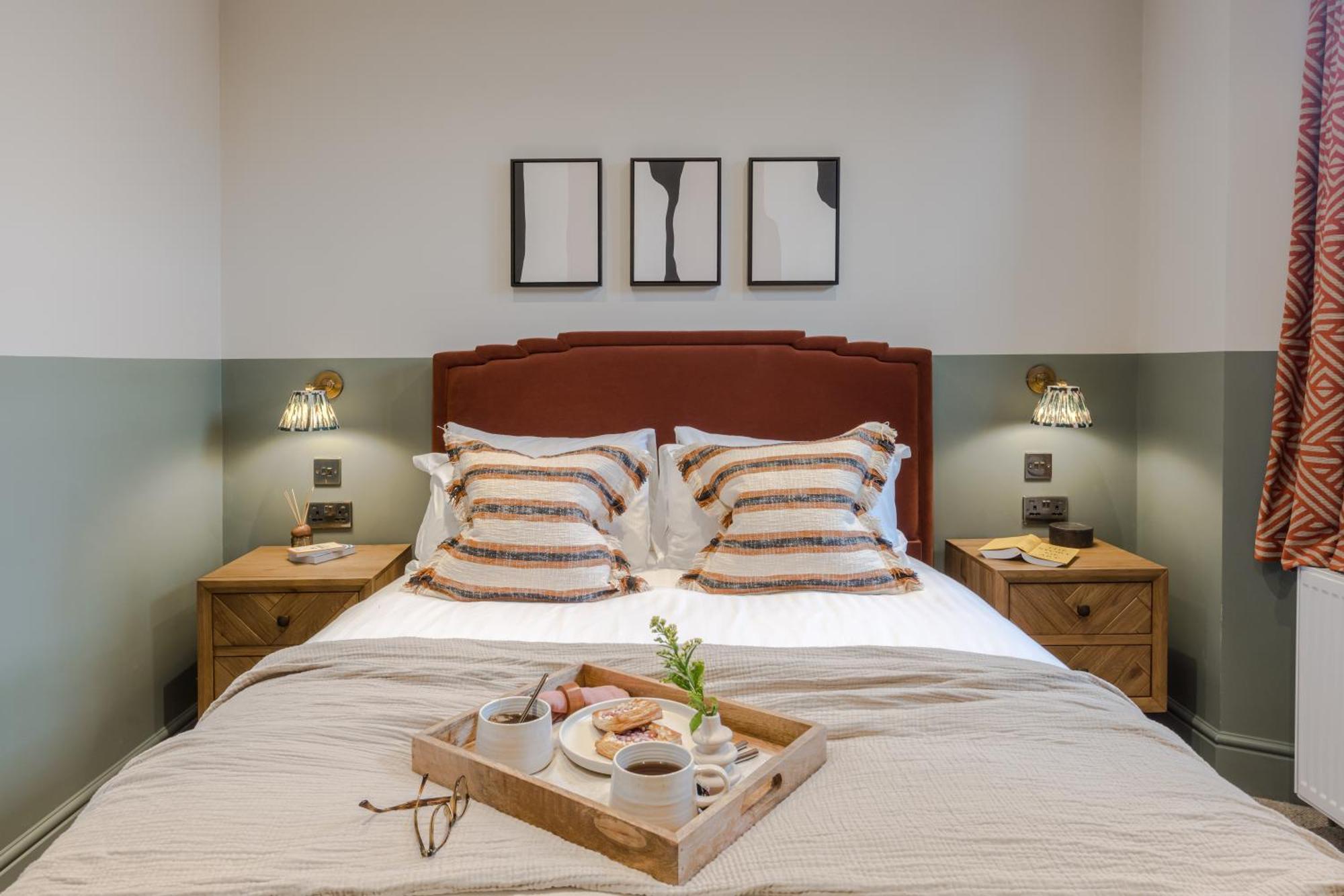 Redland Place - Your Apartment *