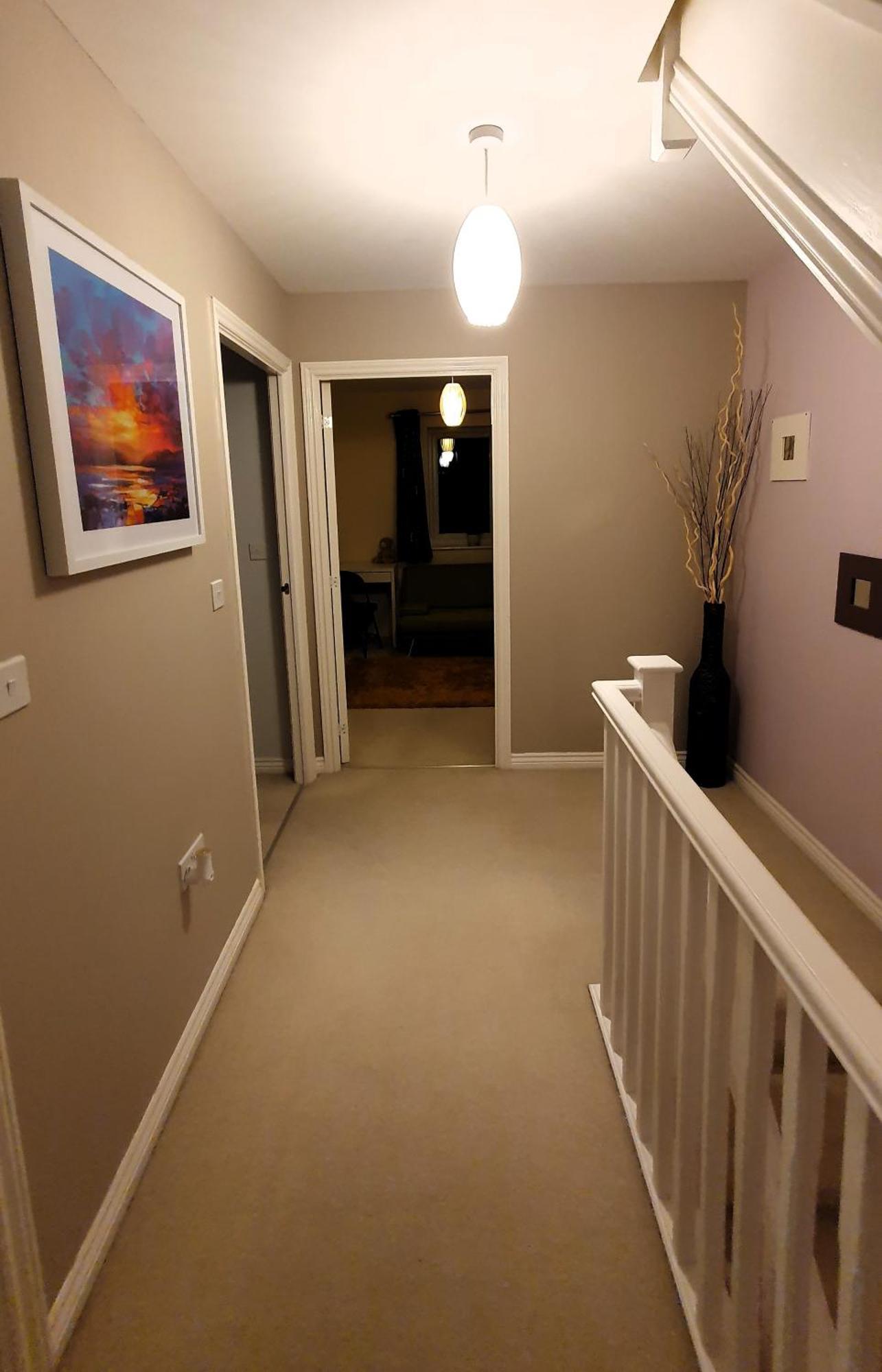 Entire In Cheswick Village Homestay