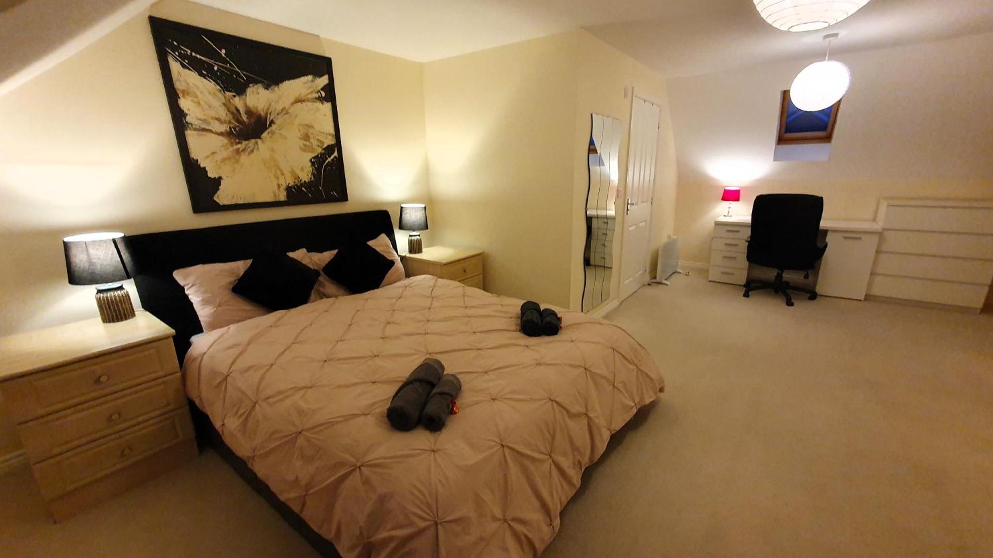 Entire In Cheswick Village Homestay *