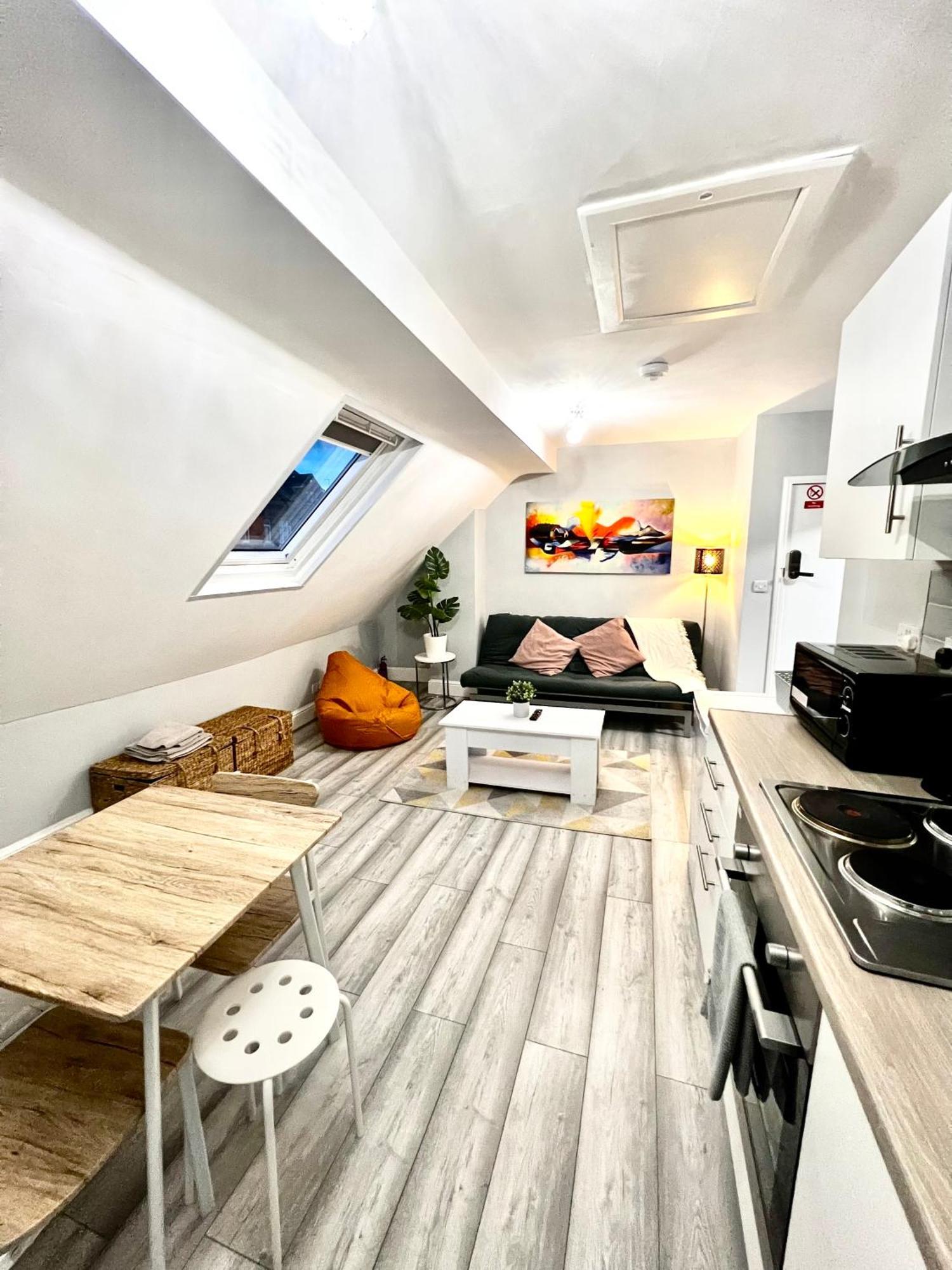 Dvm Escape Flat 3