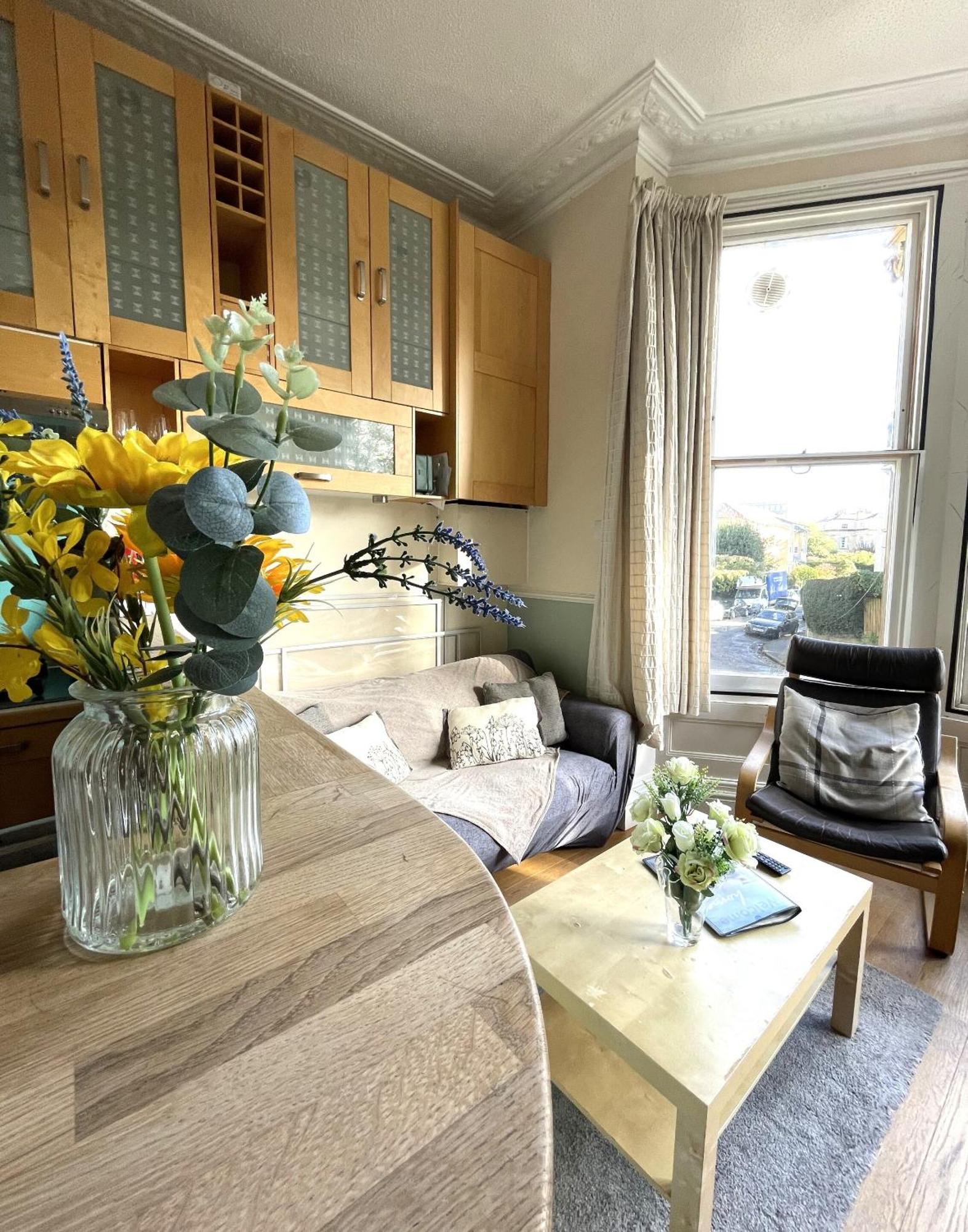 Apartment Lovely Victorian In Clifton Village Bristol