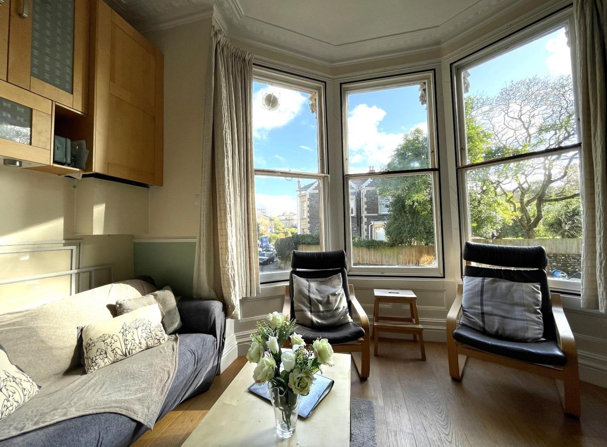 Lovely Victorian In Clifton Village Bristol