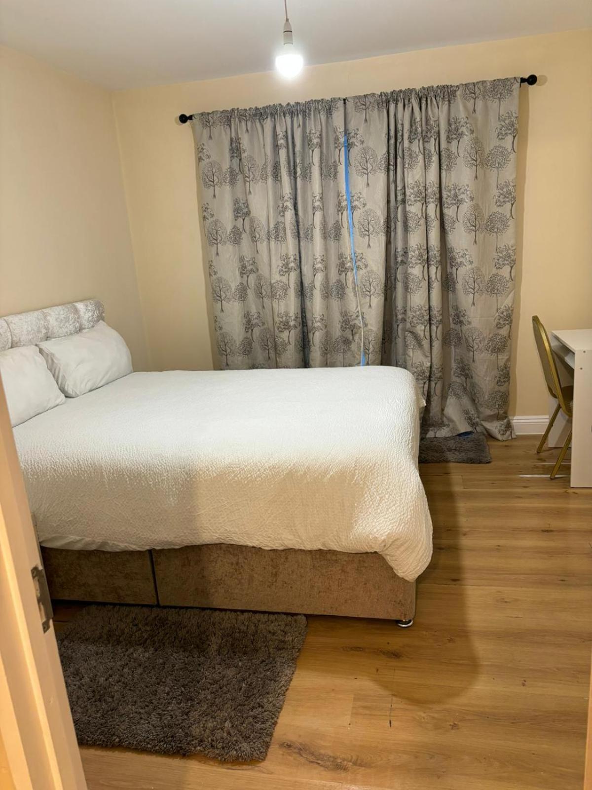 Shared House In Chakeshill Drive Bristol