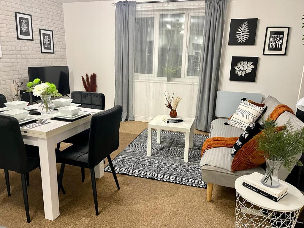 Stockwood By Cliftonvalley Apartment *
