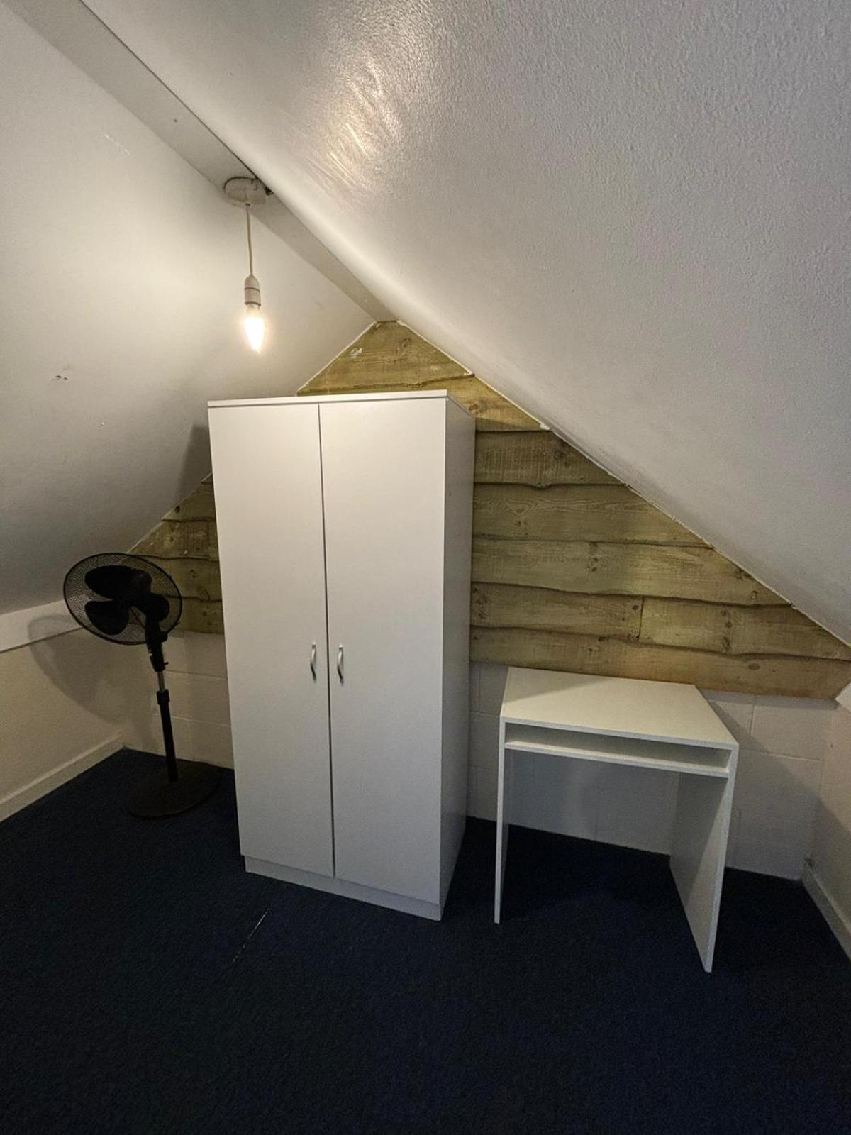 Shared House In Chakeshill Drive