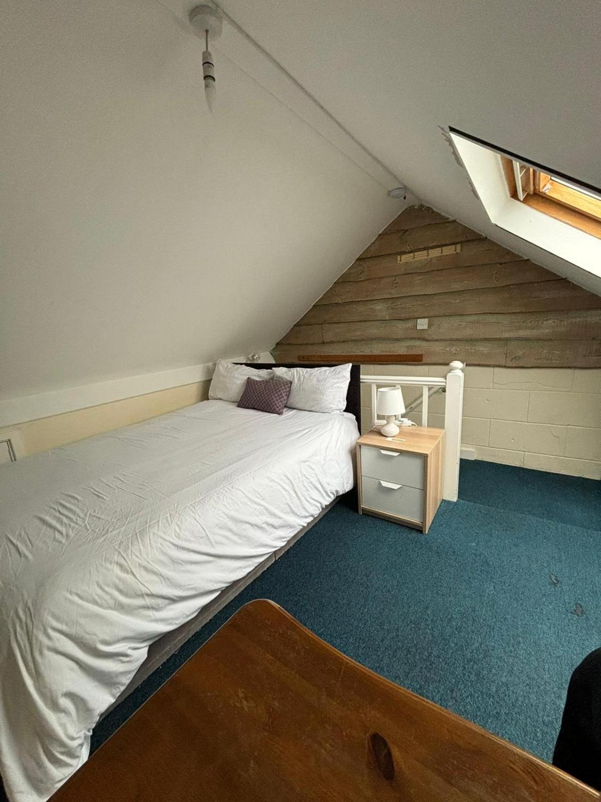 Shared House In Chakeshill Drive