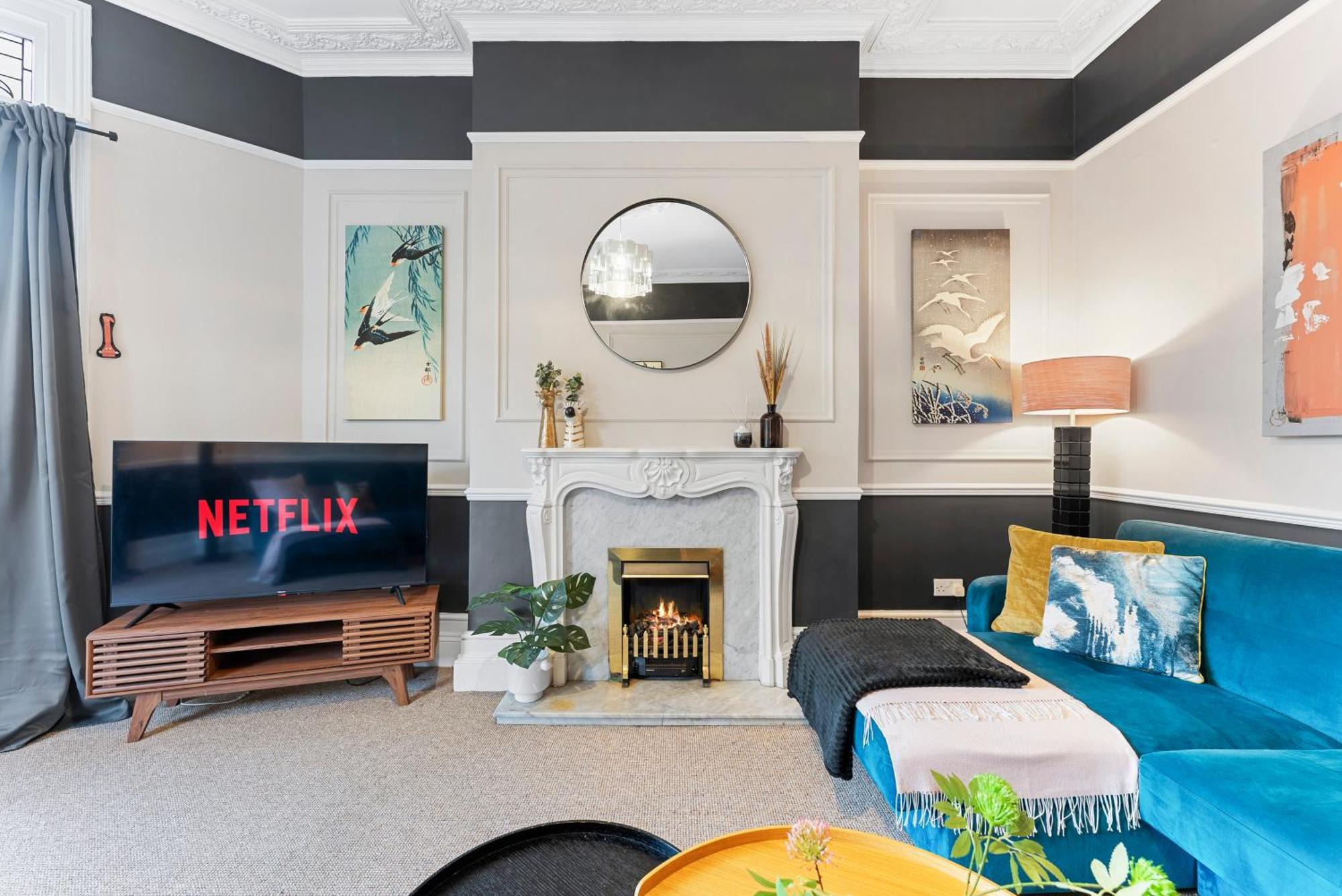 Boutique Flat - Parking - Sleeps 9 Apartment Bristol
