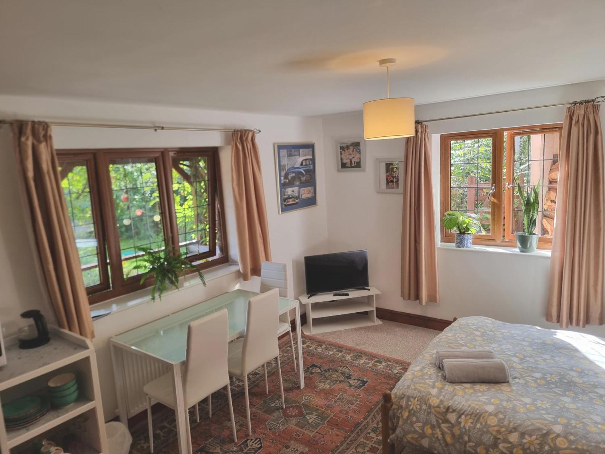Sunnyside Apartment