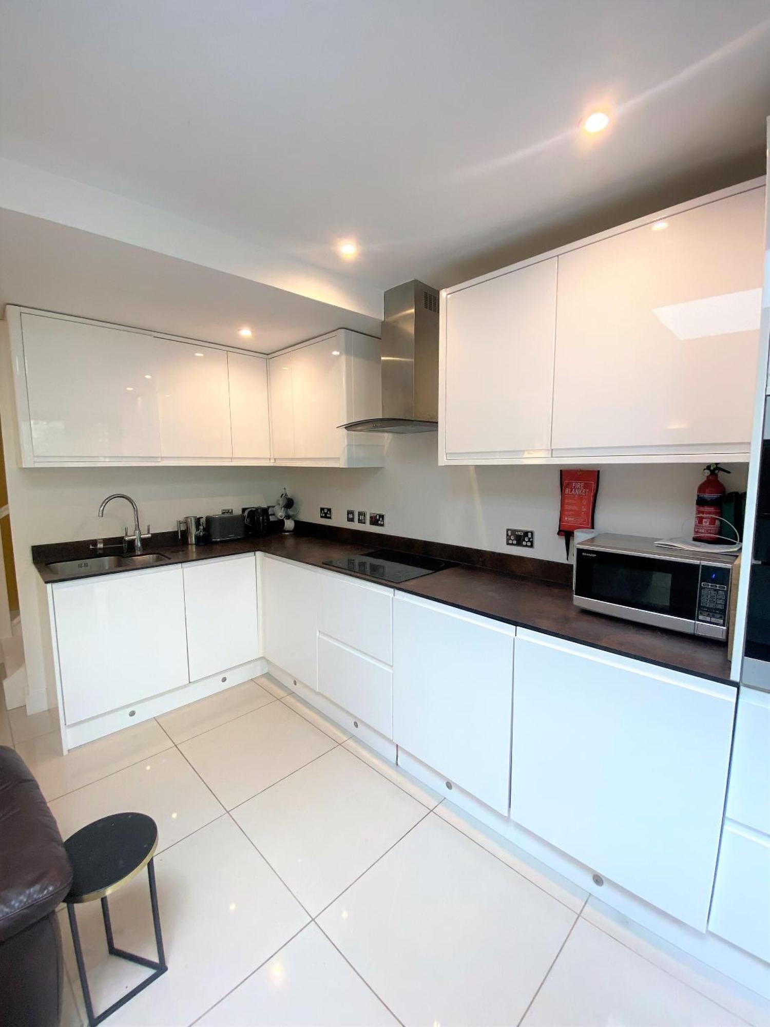 Contemporary Eco-home Near Harbourside